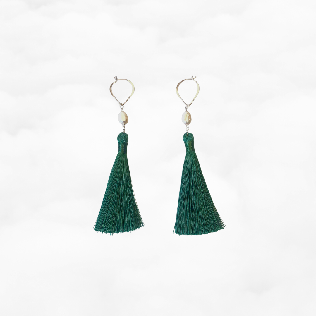 Return to Origin Beaded Jadeite Lariat Green Tassel Necklace Set - Yun Boutique