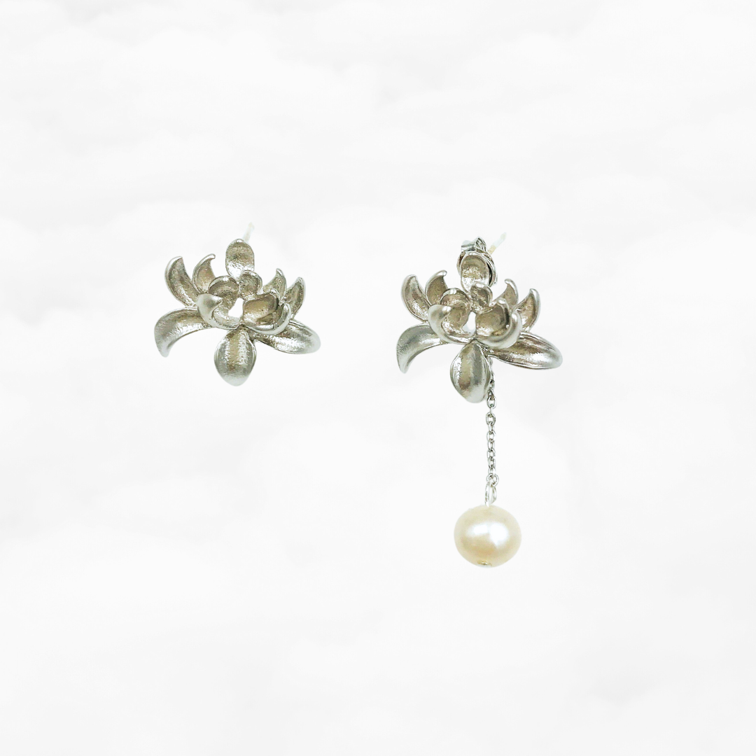 Lotus Pearl Stud Earrings Silver - Yun Boutique