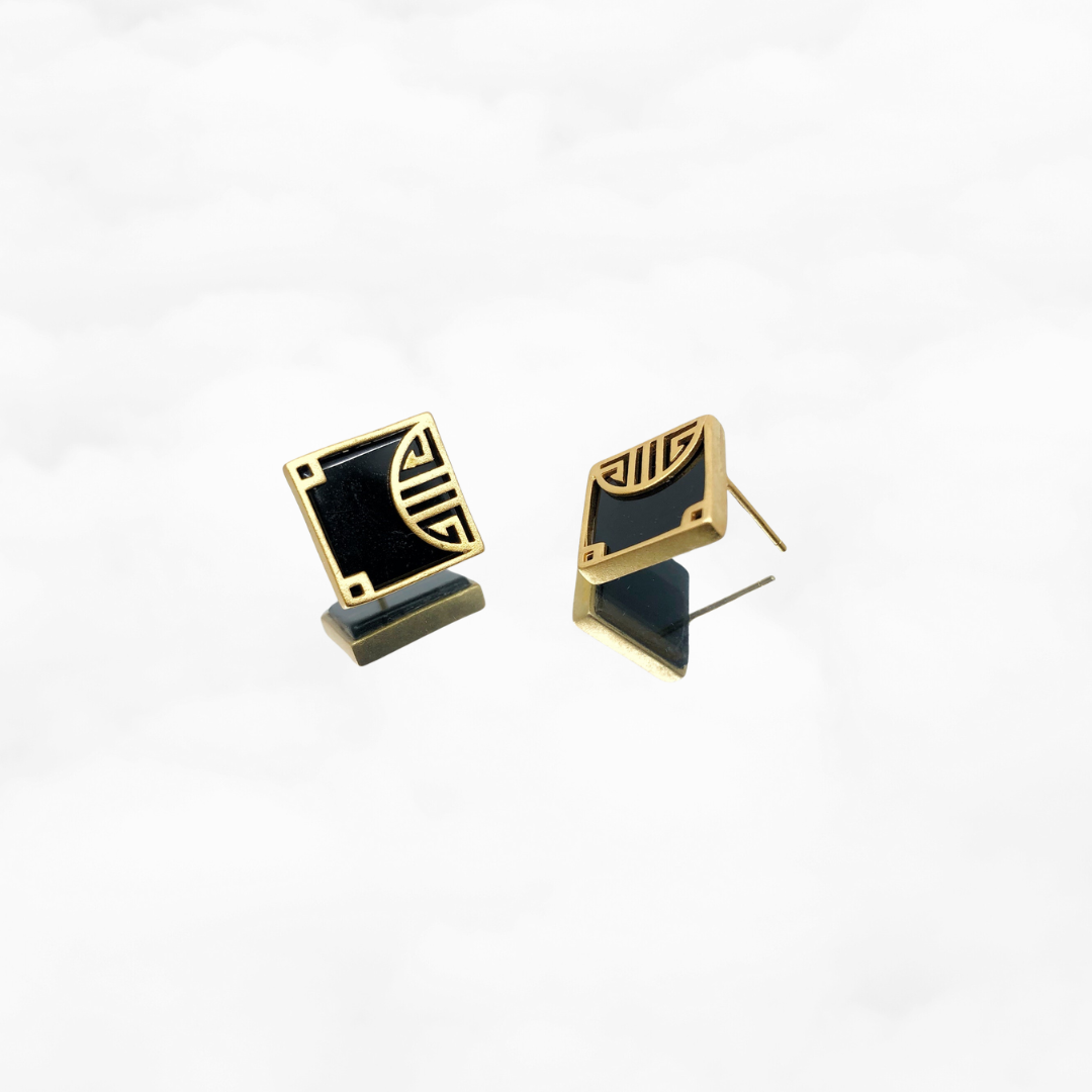 Gold Square Agate Studs - Yun Boutique