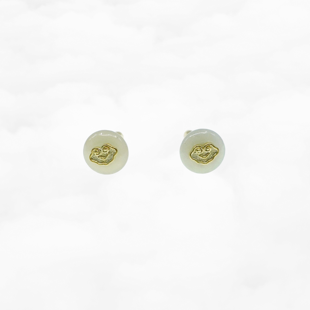 Vermeil Auspicious Clouds Nephrite Jade Stud Earrings - Yun Boutique