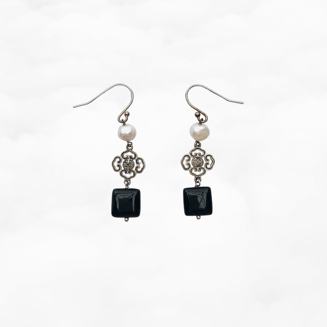 Asian Vintage Style Obsidian and Pearl Earrings - Yun Boutique