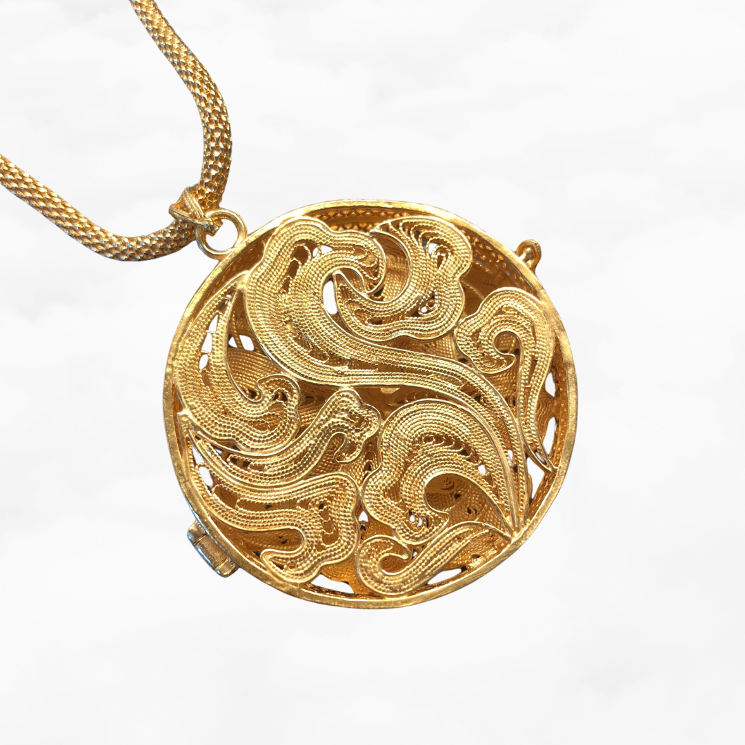 Auspicious Flower Filigree Inlay Pendant Necklace in Gold Vermeil - Yun Boutique