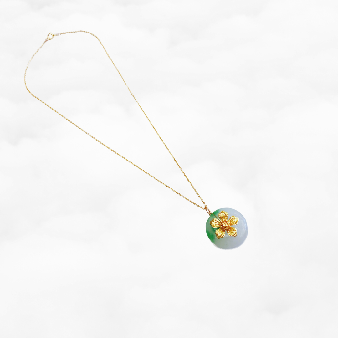 Gold Jade Quartz Flower Necklace - Yun Boutique