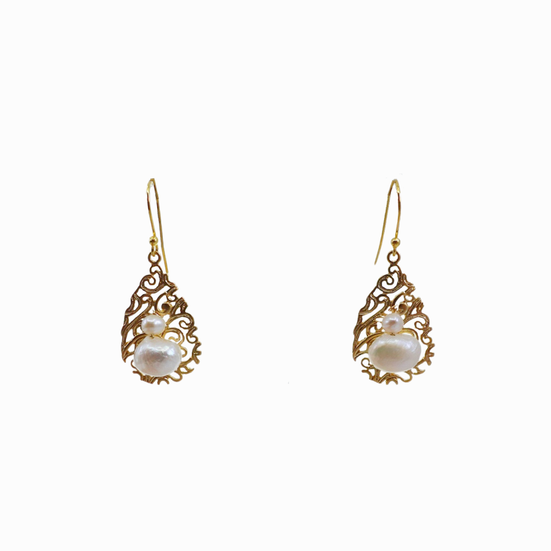 Filigree Pearl Earrings Gold