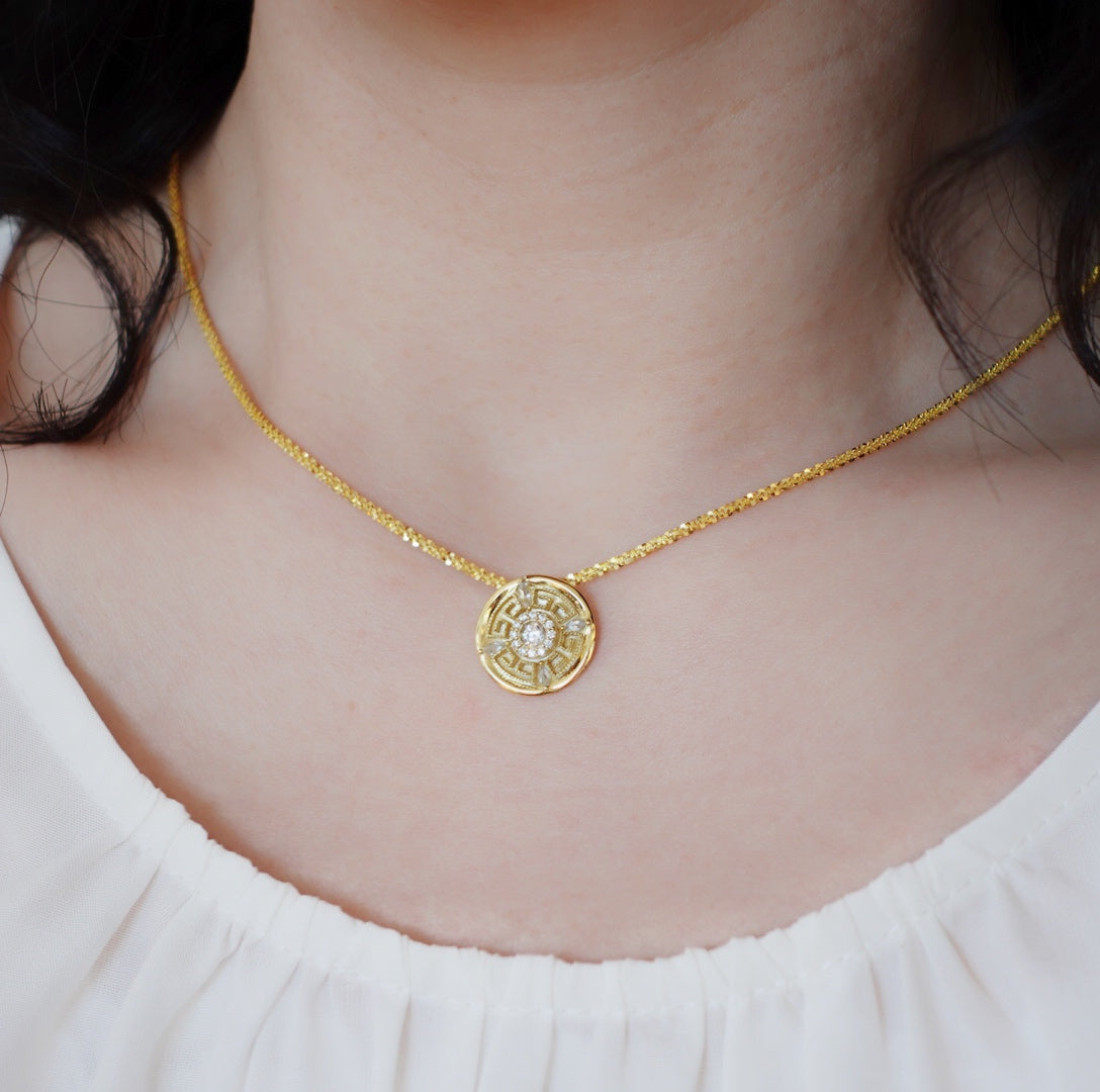 Revive Your Inner Kingdom Small Pendant Necklace Gold - Yun Boutique