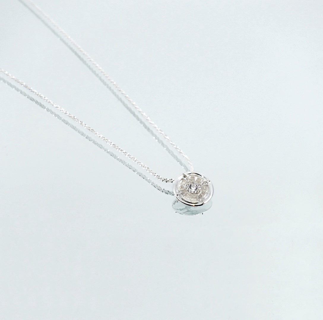 Revive Your Inner Kingdom Small Pendant Necklace Silver - Yun Boutique