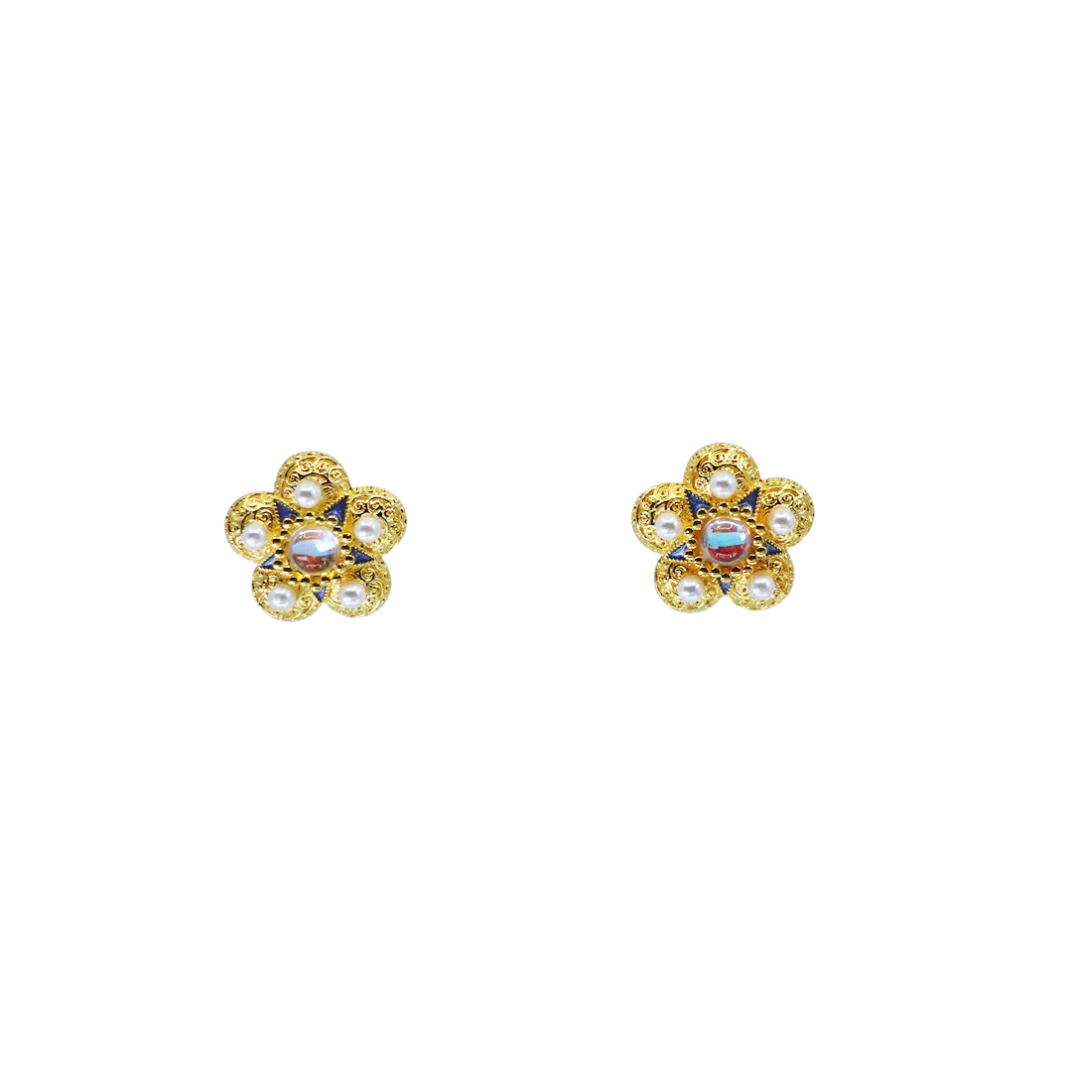 Vintage Style Flower Studs - Yun Boutique