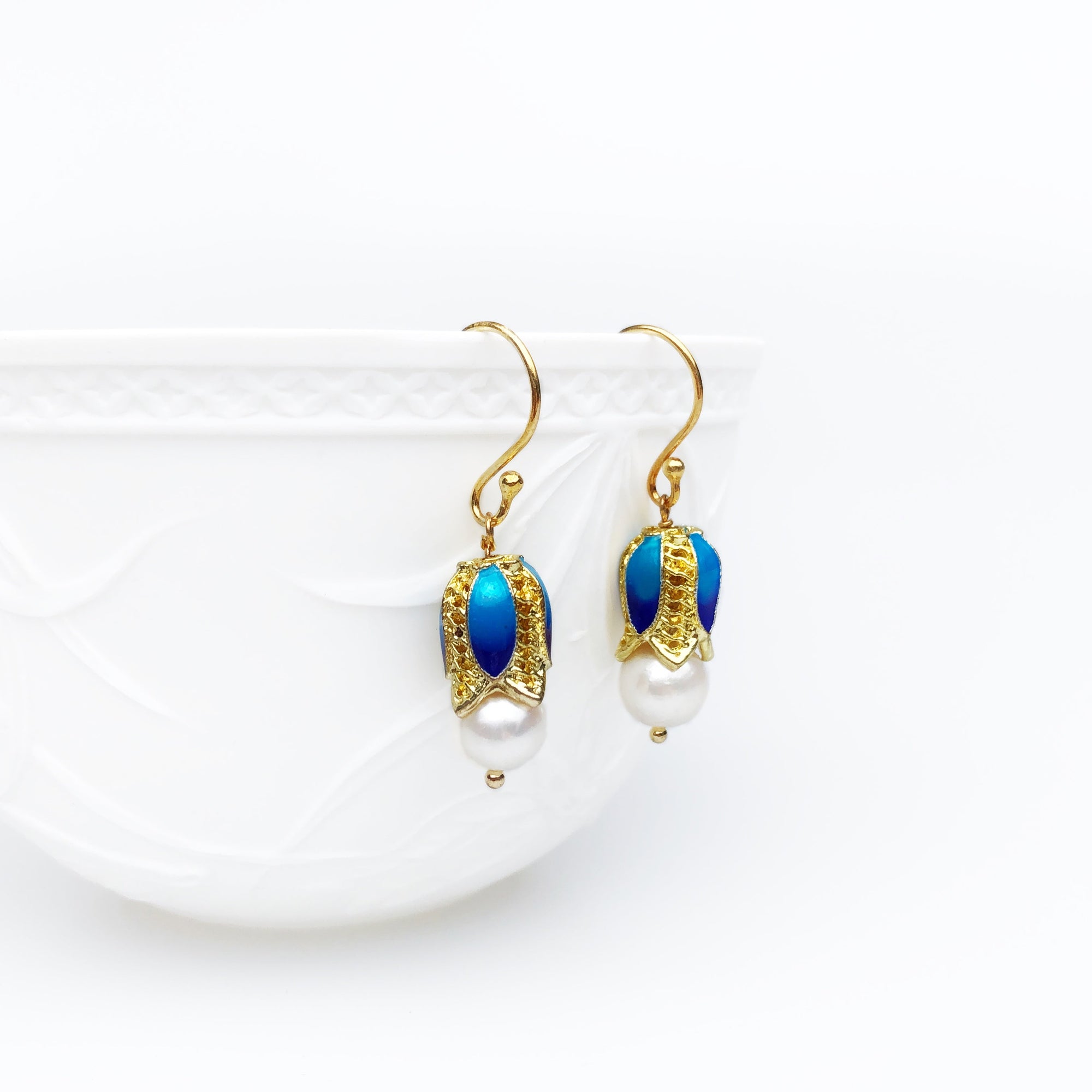 Enamel Floral Pearl Earrings - Yun Boutique