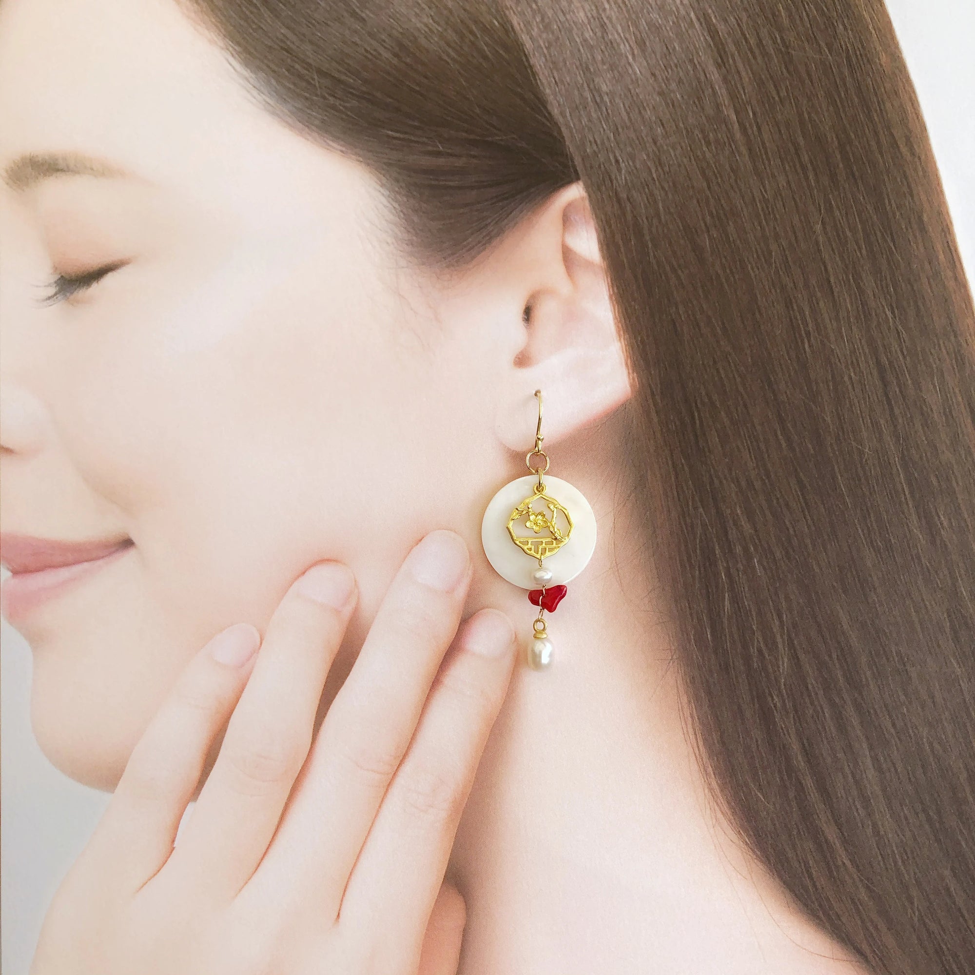 Plum Blossom Mother of Pearl Earrings - Yun Boutique