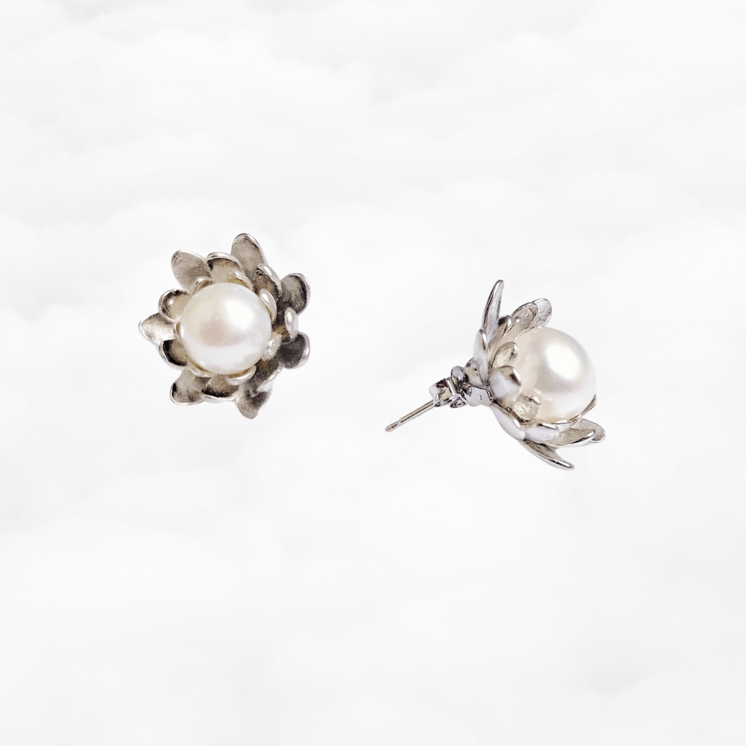 Silver Lotus Pearl Stud Earrings - Yun Boutique