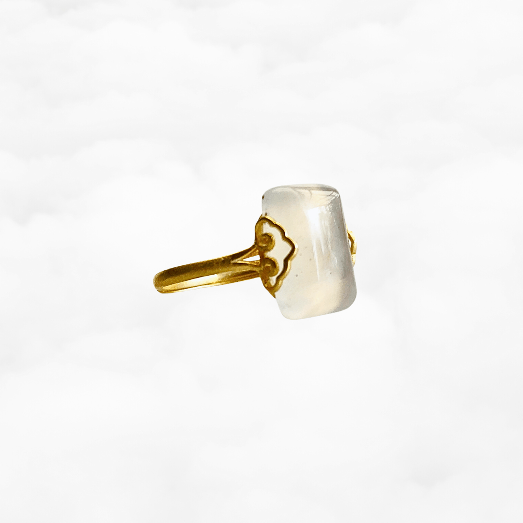 Gold Rectangle White Agate Ring - Yun Boutique