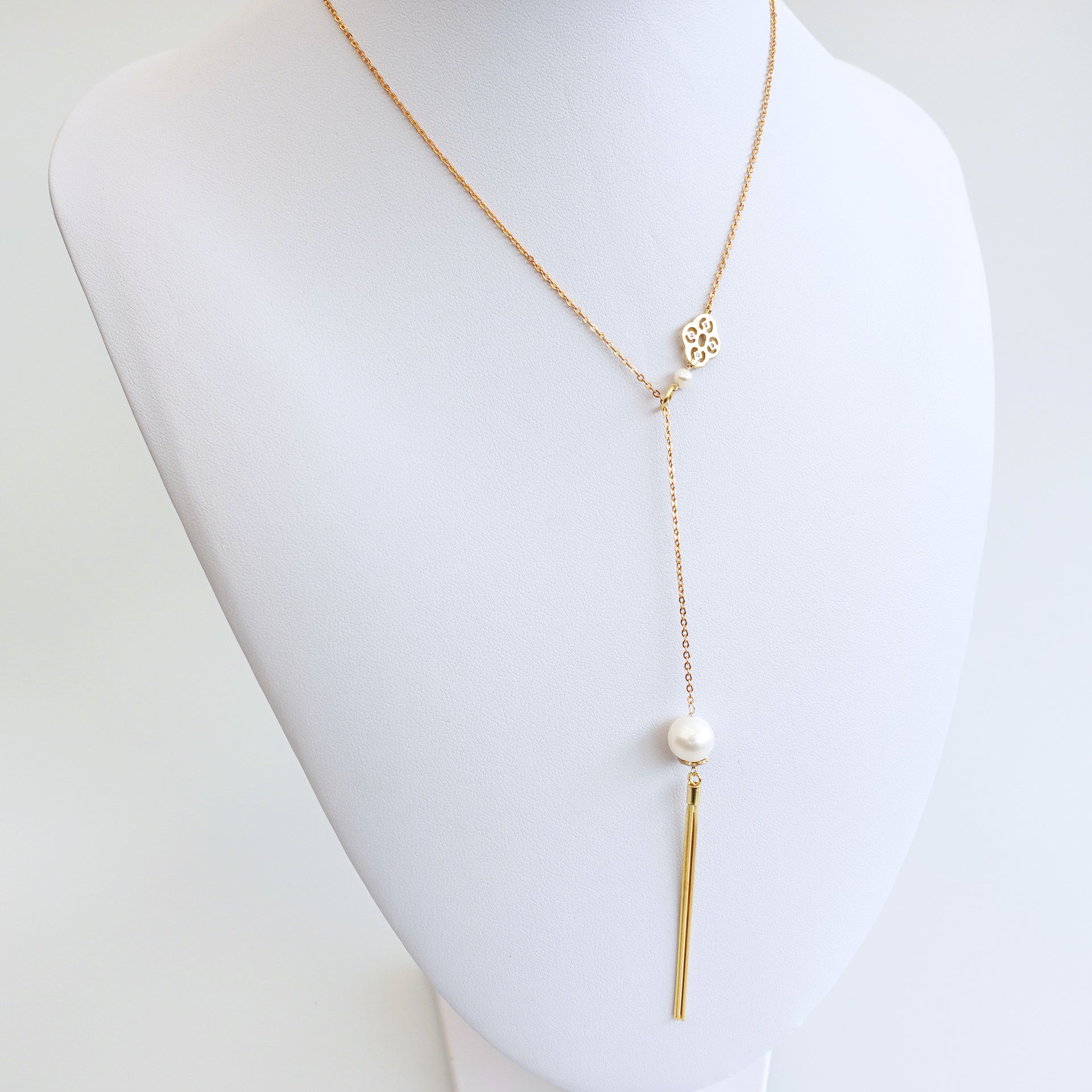 Yun Boutique Gold Y Chain Necklace with Fresh Water Pearl