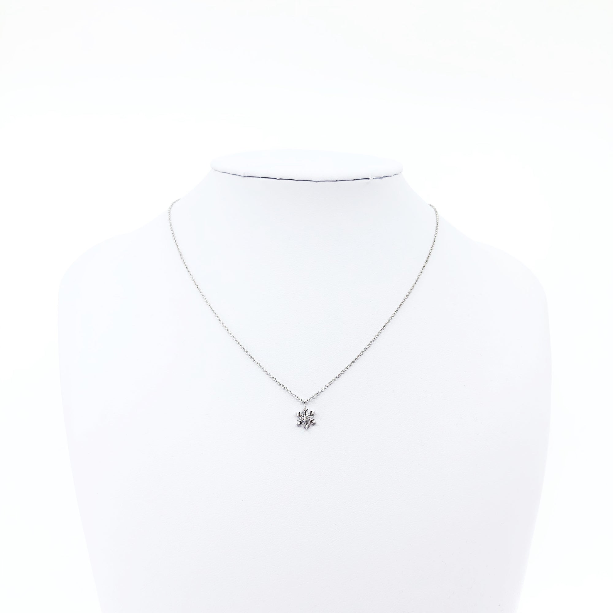 Snow Flake Zircon Necklace