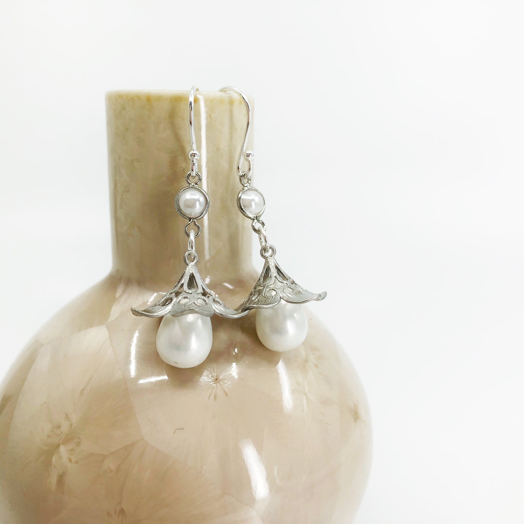 Silver Trumpet Flower Earrings - Yun Boutique