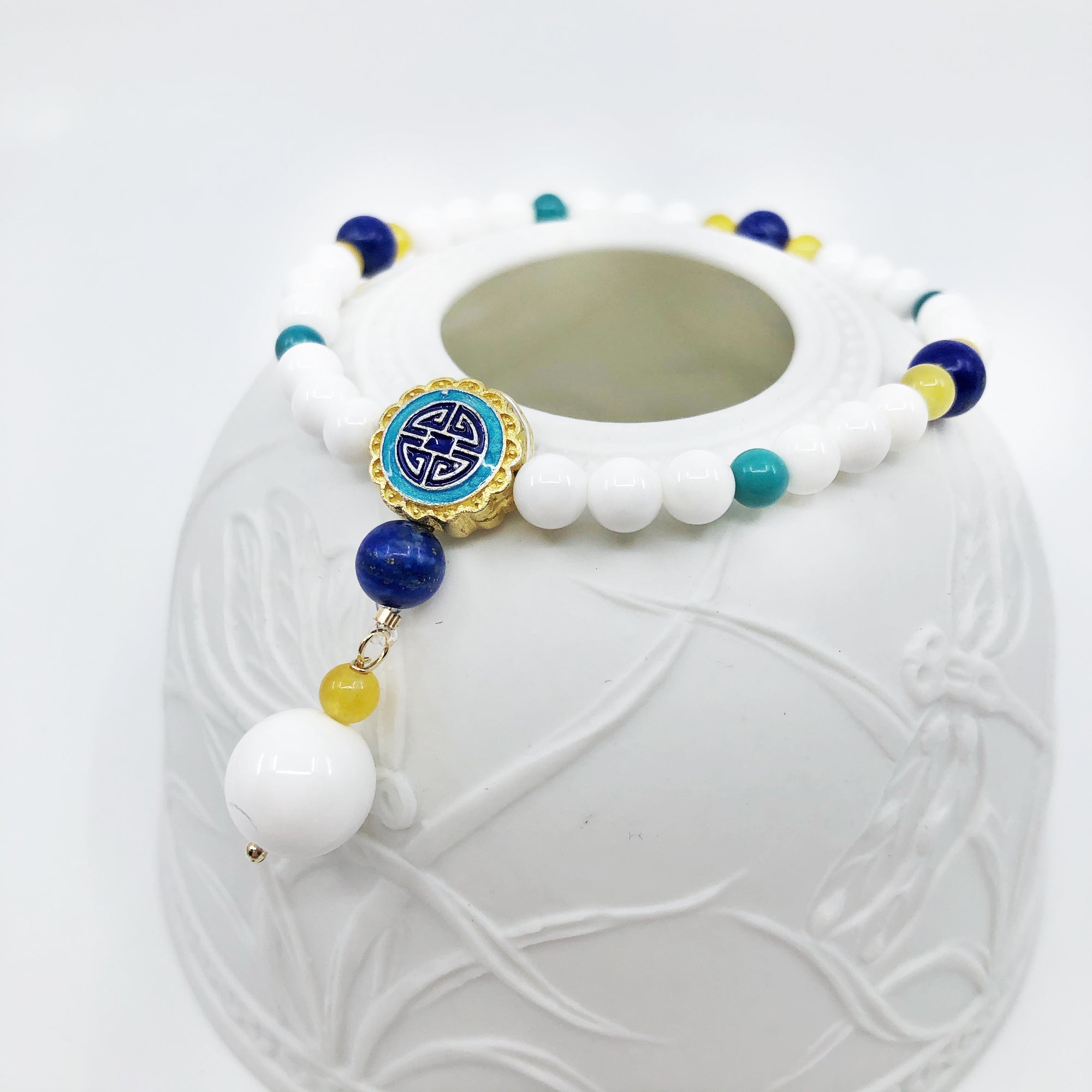 Ten Directional Tridacna Enamel Bracelet