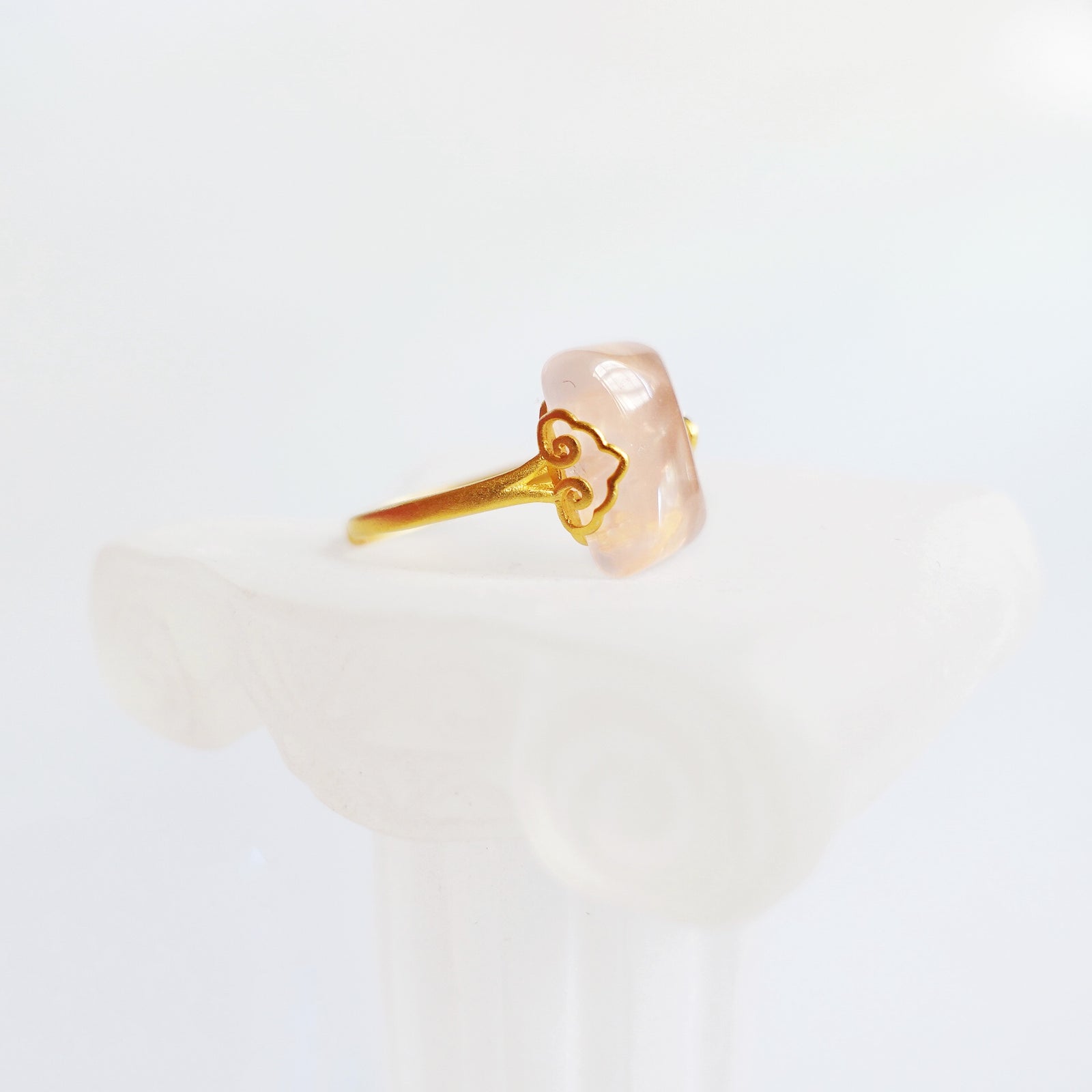 Handmade Ring, Rose Quartz Ring, Gemstone ring, Crystal Ring, Gold Ring, Quartz Ring, Rectangle Ring, Cocktail Ring, Gem Rings, Gemstone rings for women, Boutique Ring, Asian Ring, Women's gold rings, Sterling Silver Ring, Yun Boutique Ring