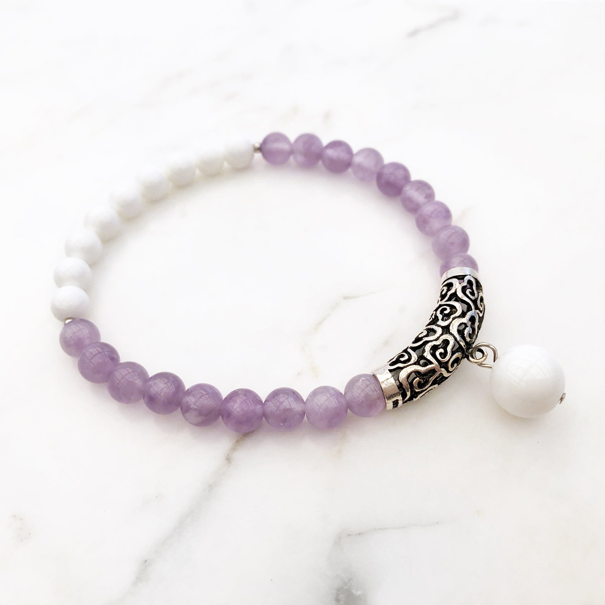 Tridacna and Amethyst Auspicious Clouds Bracelet