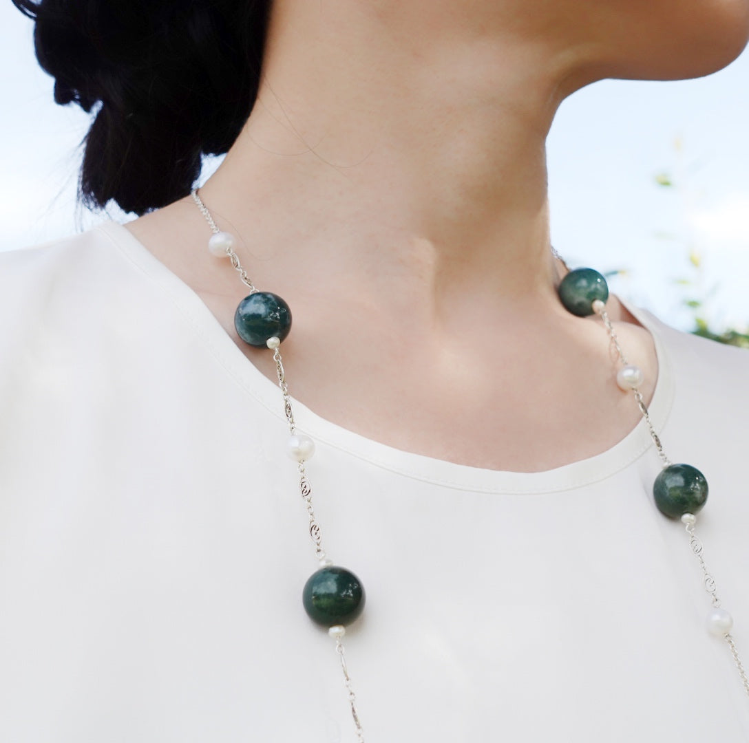 Yun Boutique The Nine Green Phantom Long Necklace