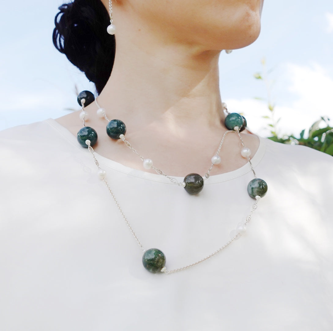 Yun Boutique The Nine Green Phantom Long Necklace