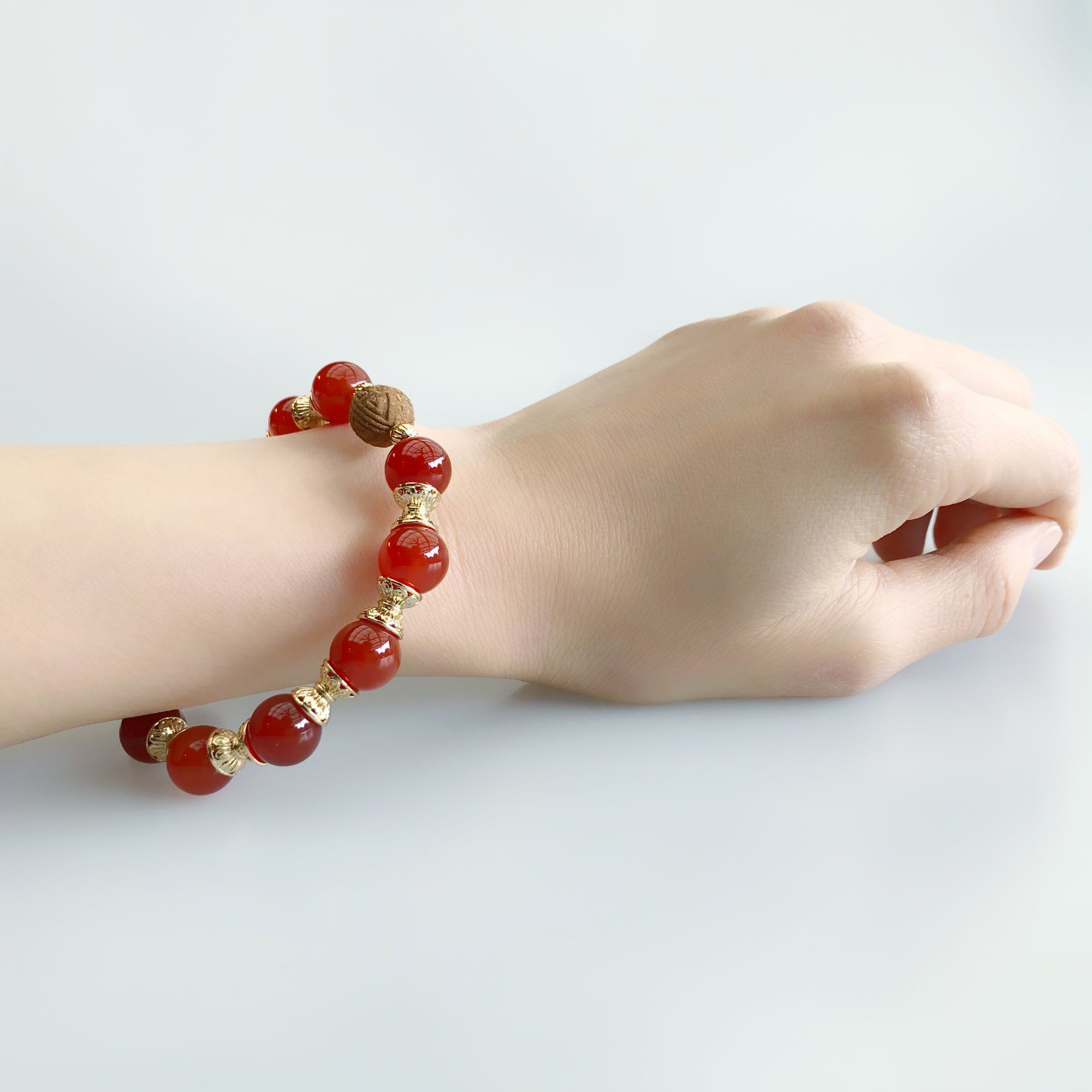 Vintage Style 10mm Carnelian Herbal Bracelet