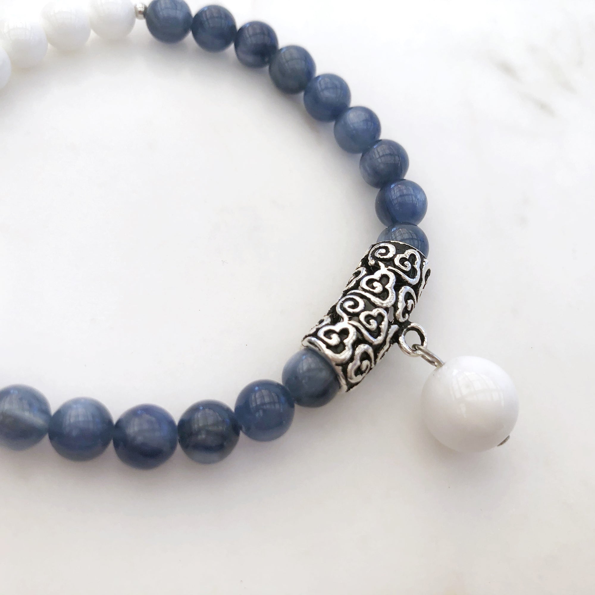 Kyanite and Tridacna Auspicious Clouds Bracelet