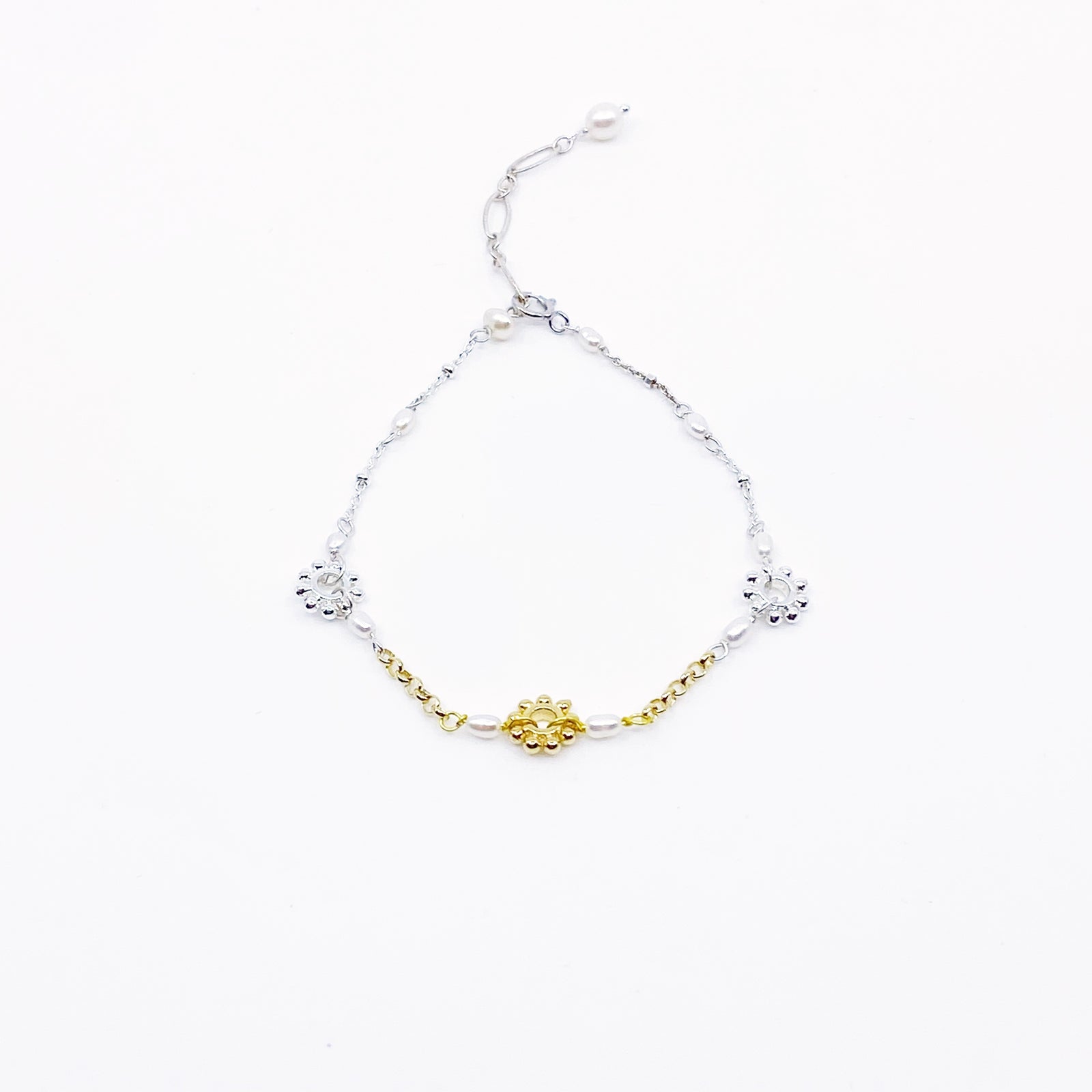 Gold and Silver Pearl Bracelet - Yun Boutique