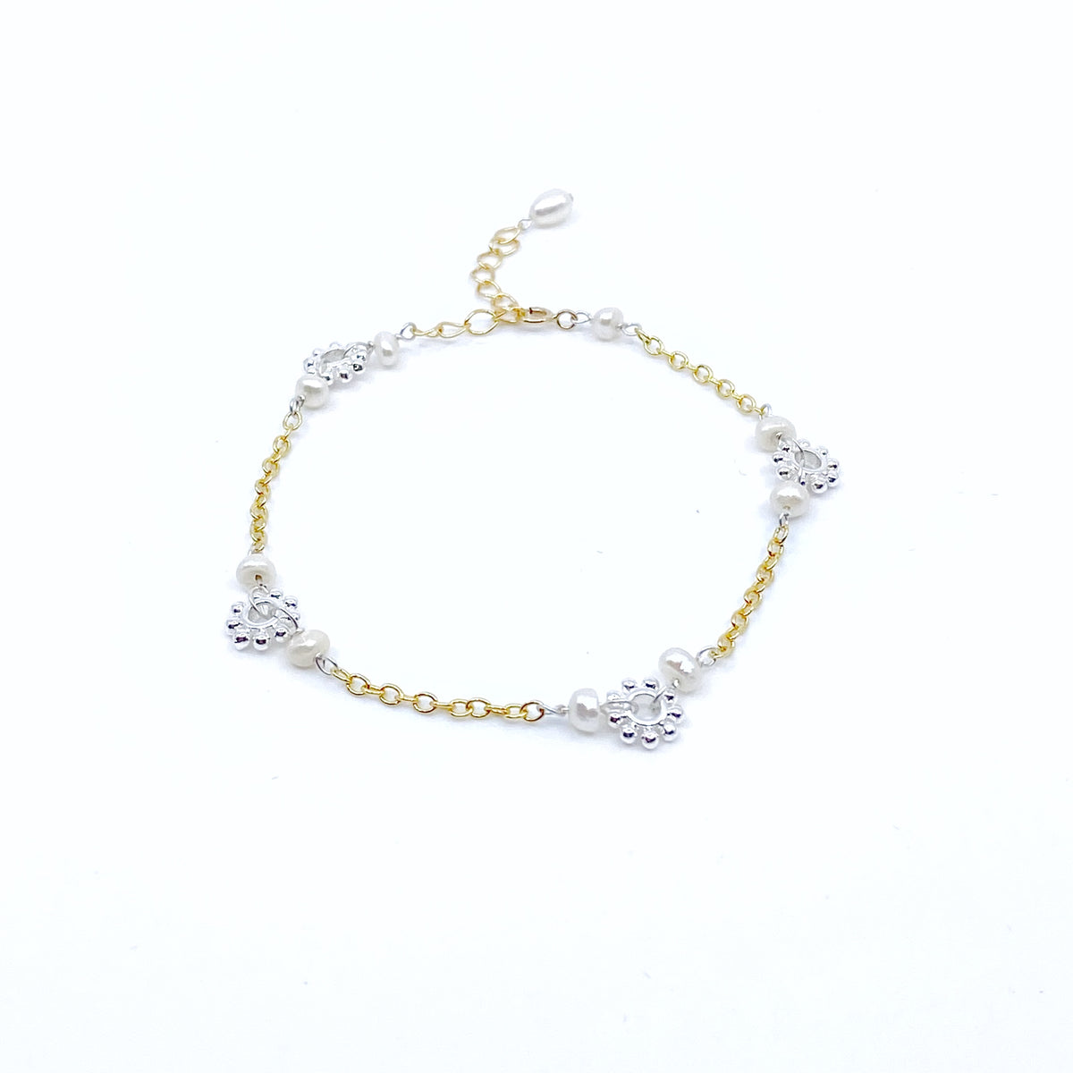 Gold and Silver Pearl Bracelet - Yun Boutique