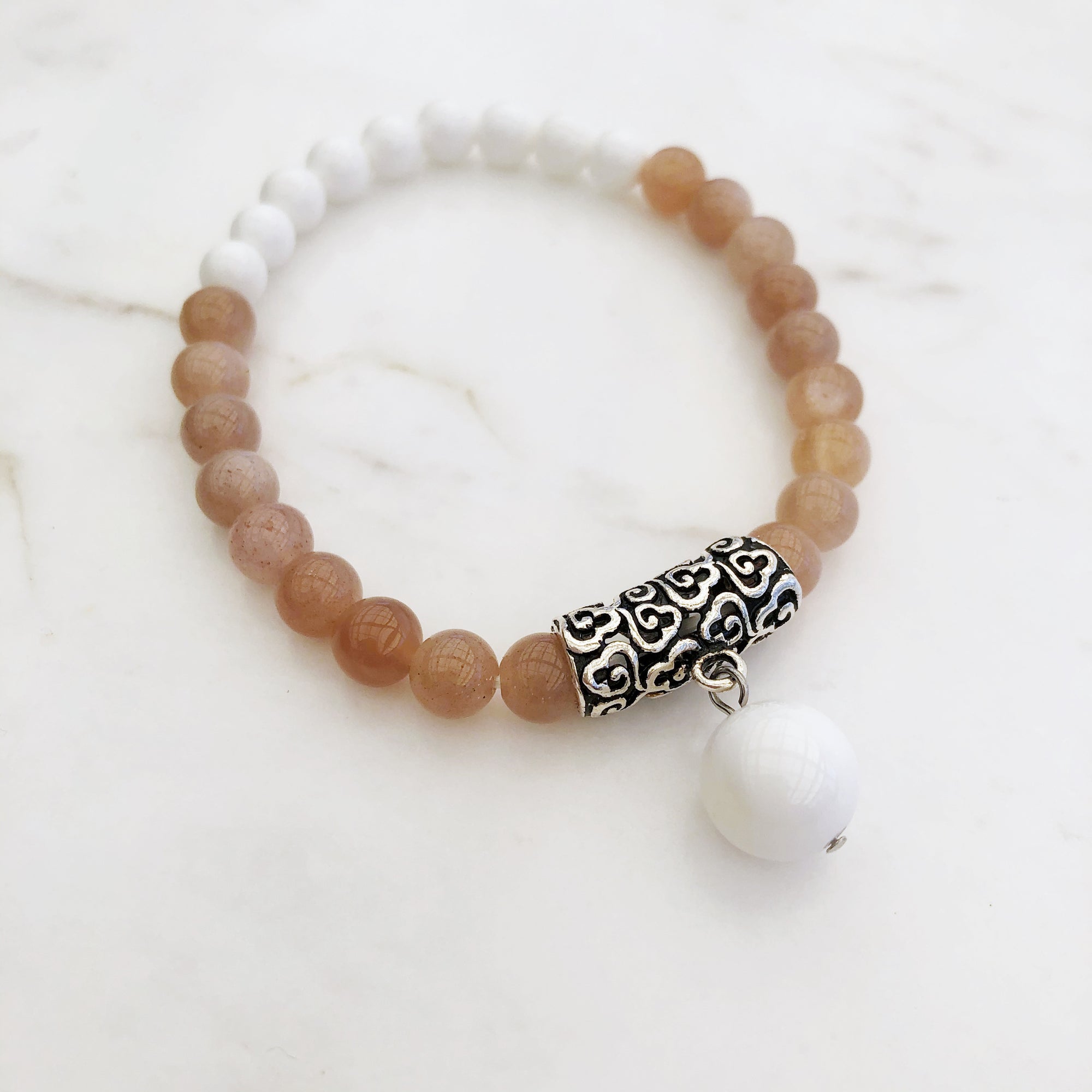 Auspicious Beaded Sunstone and Tridacna Bracelet - Yun Boutique