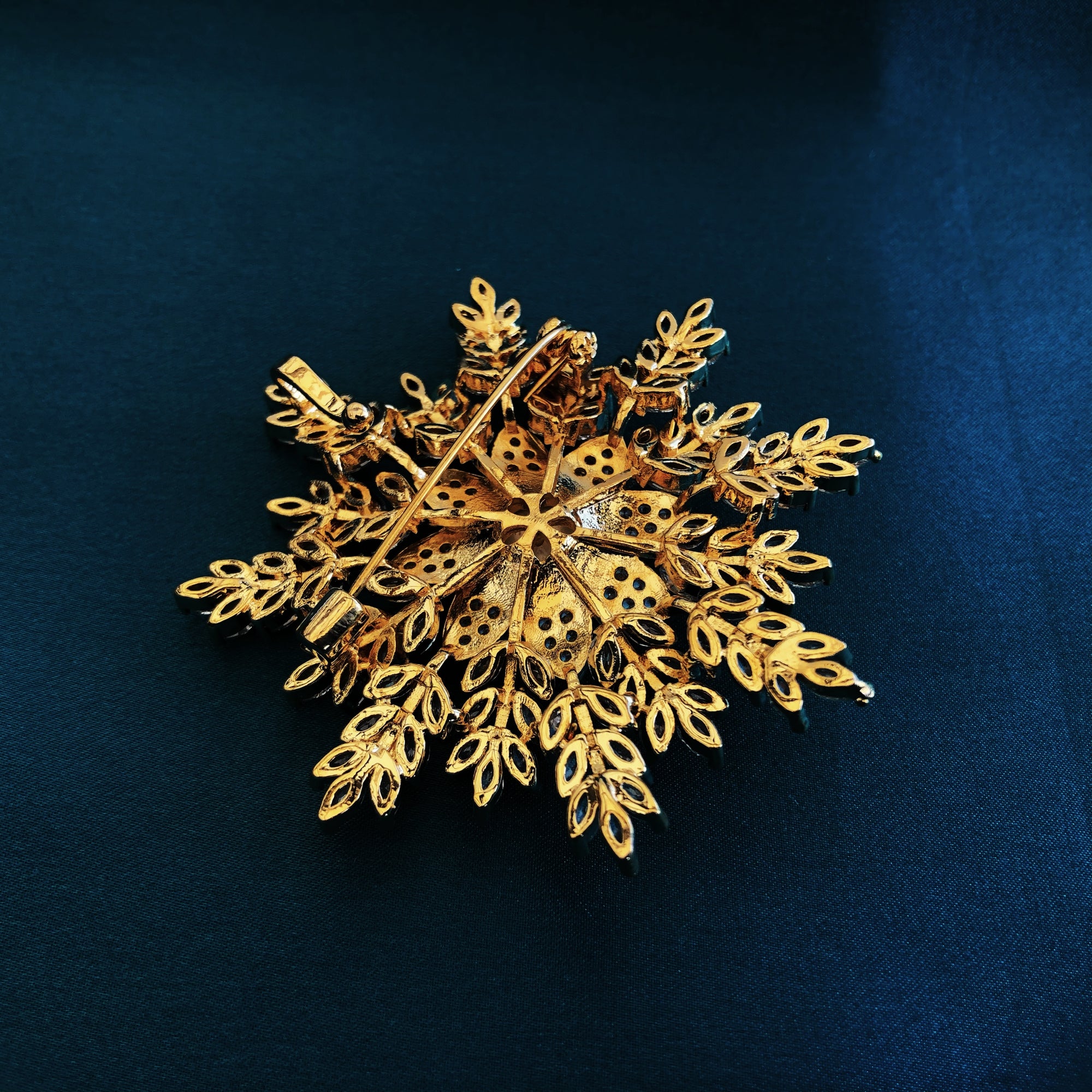 Gold Plated Snowflake Zircon Brooch Pendant