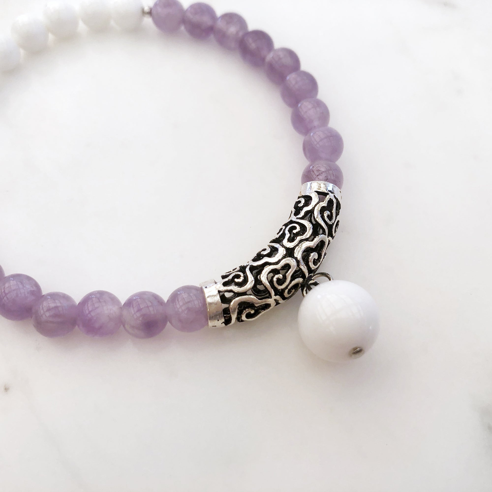 Tridacna and Amethyst Auspicious Clouds Bracelet