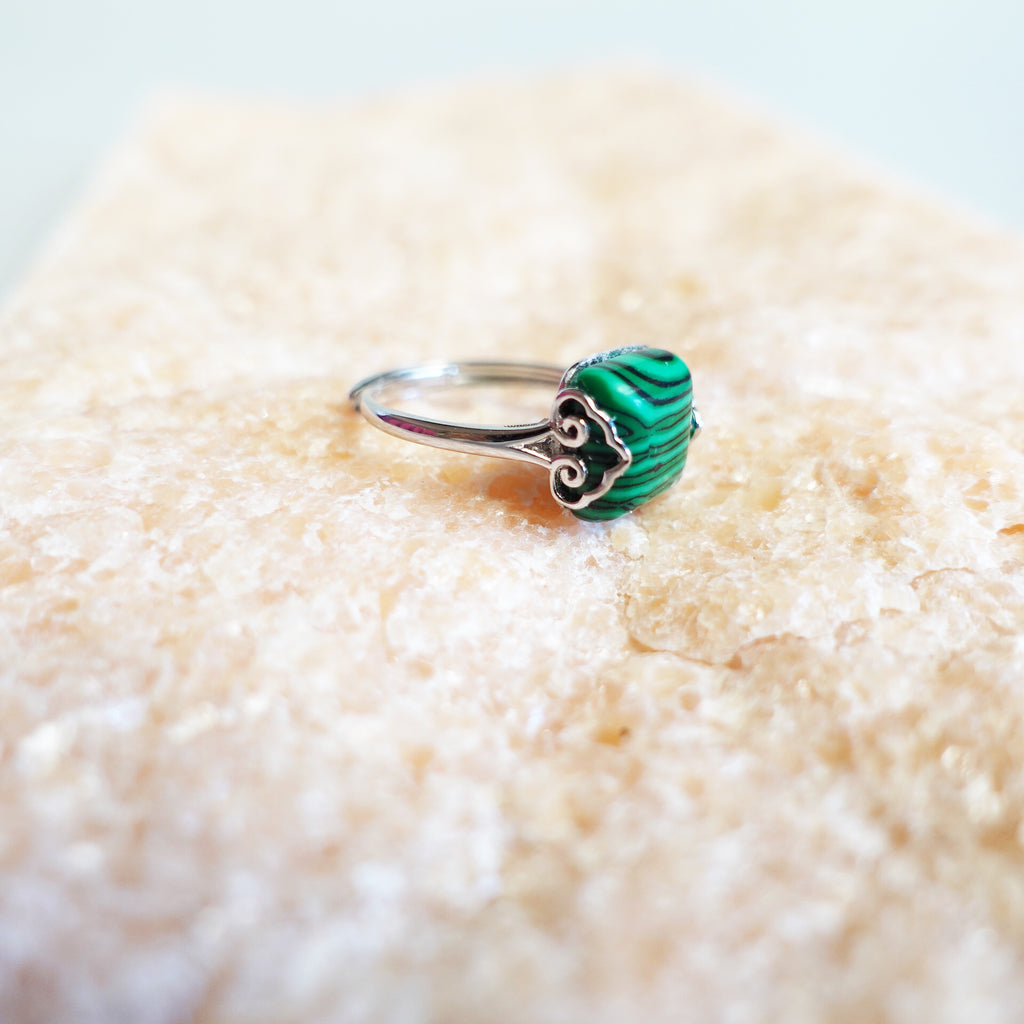 Silver Square Malachite Ring | Asian Boutique Jewelry from New York