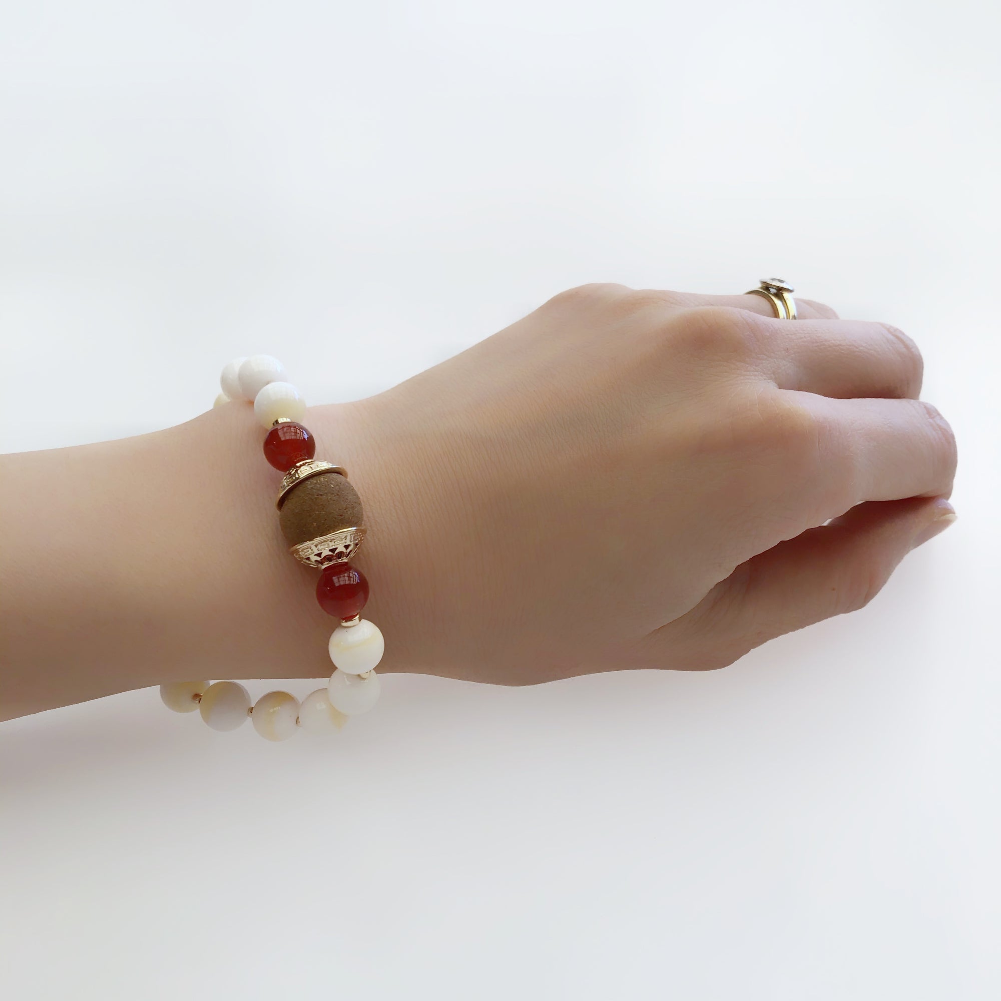 Beaded Tridacna Herbal Bracelet