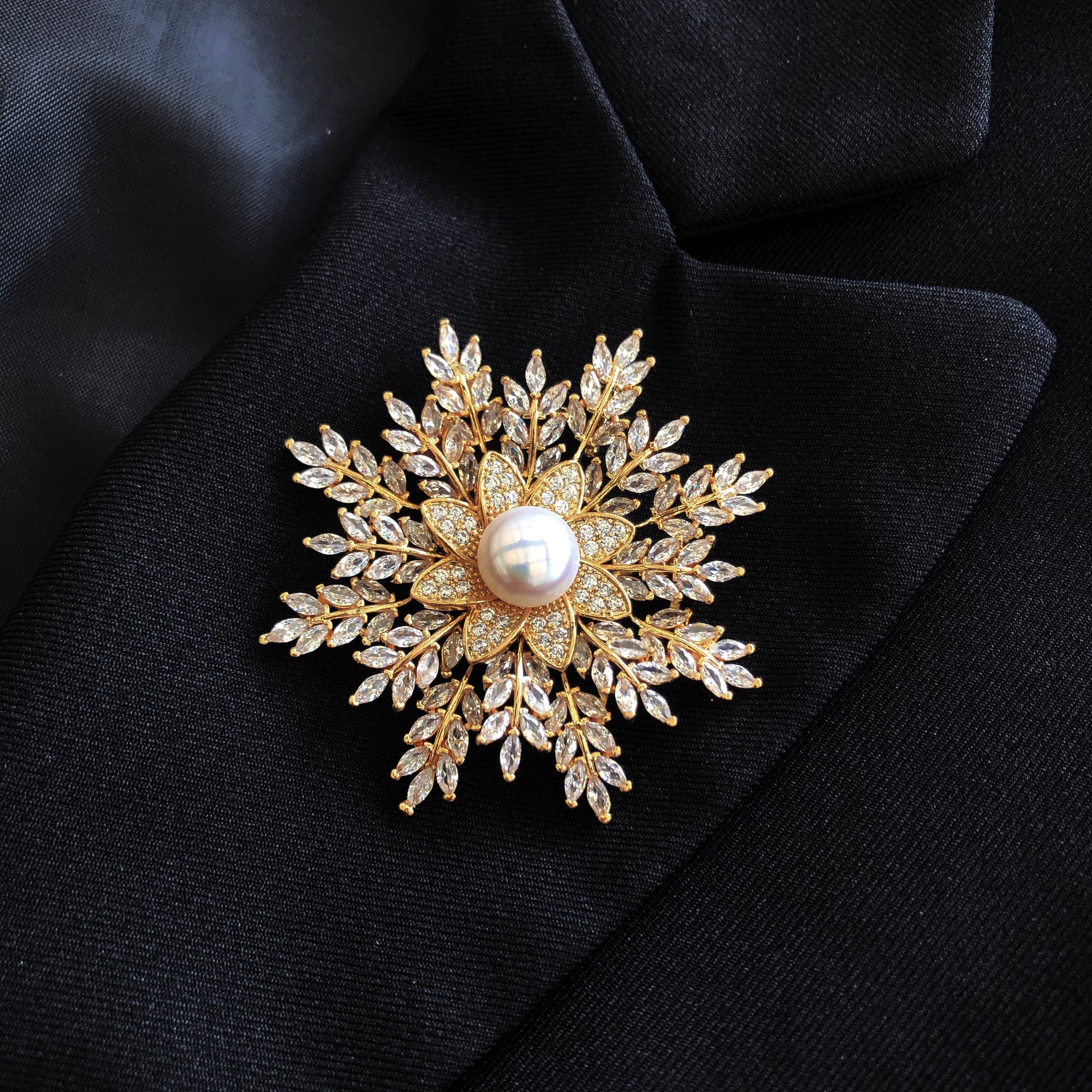 Gold Plated Snowflake Zircon Brooch Pendant