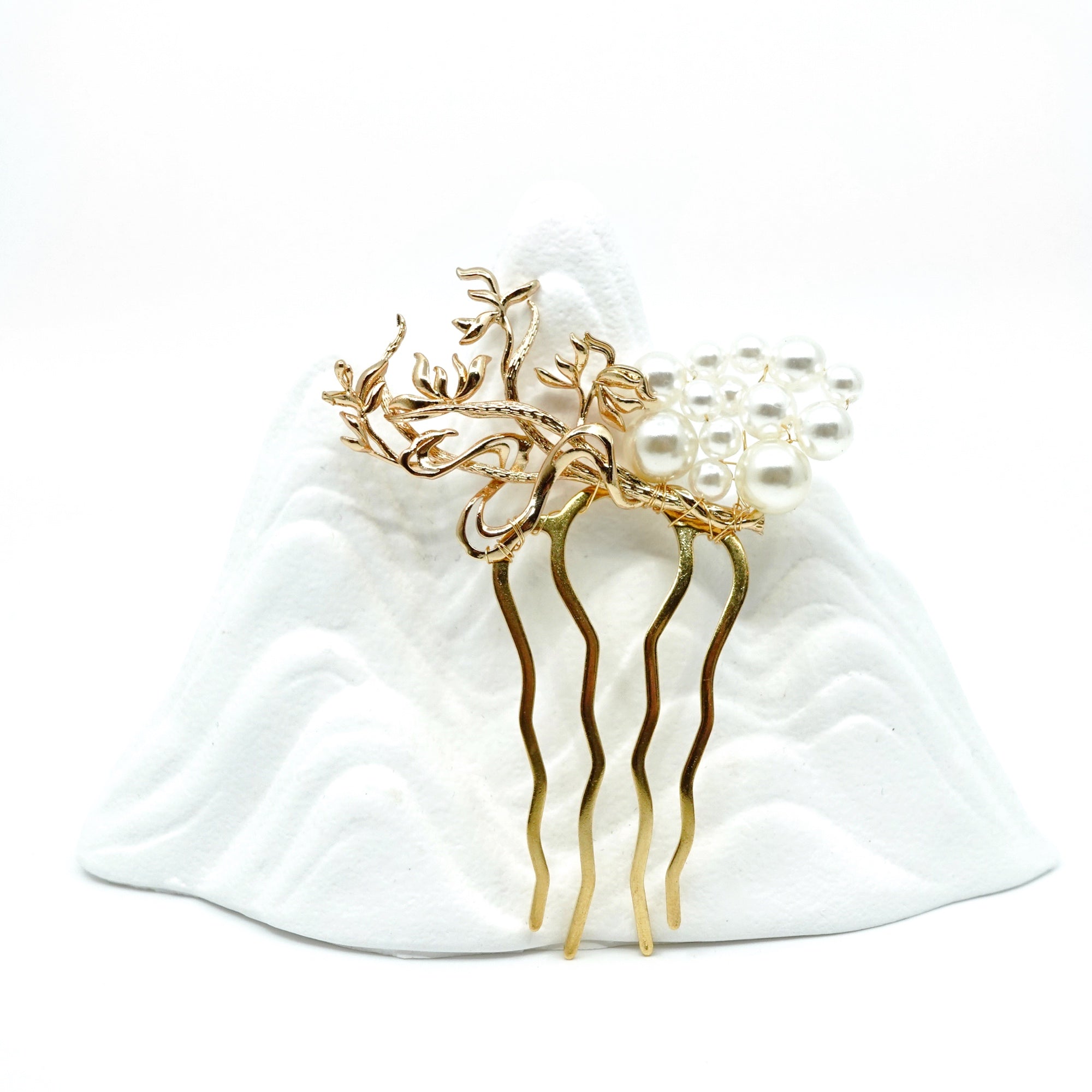 Divine Lotus Hair Comb Gold - Yun Boutique