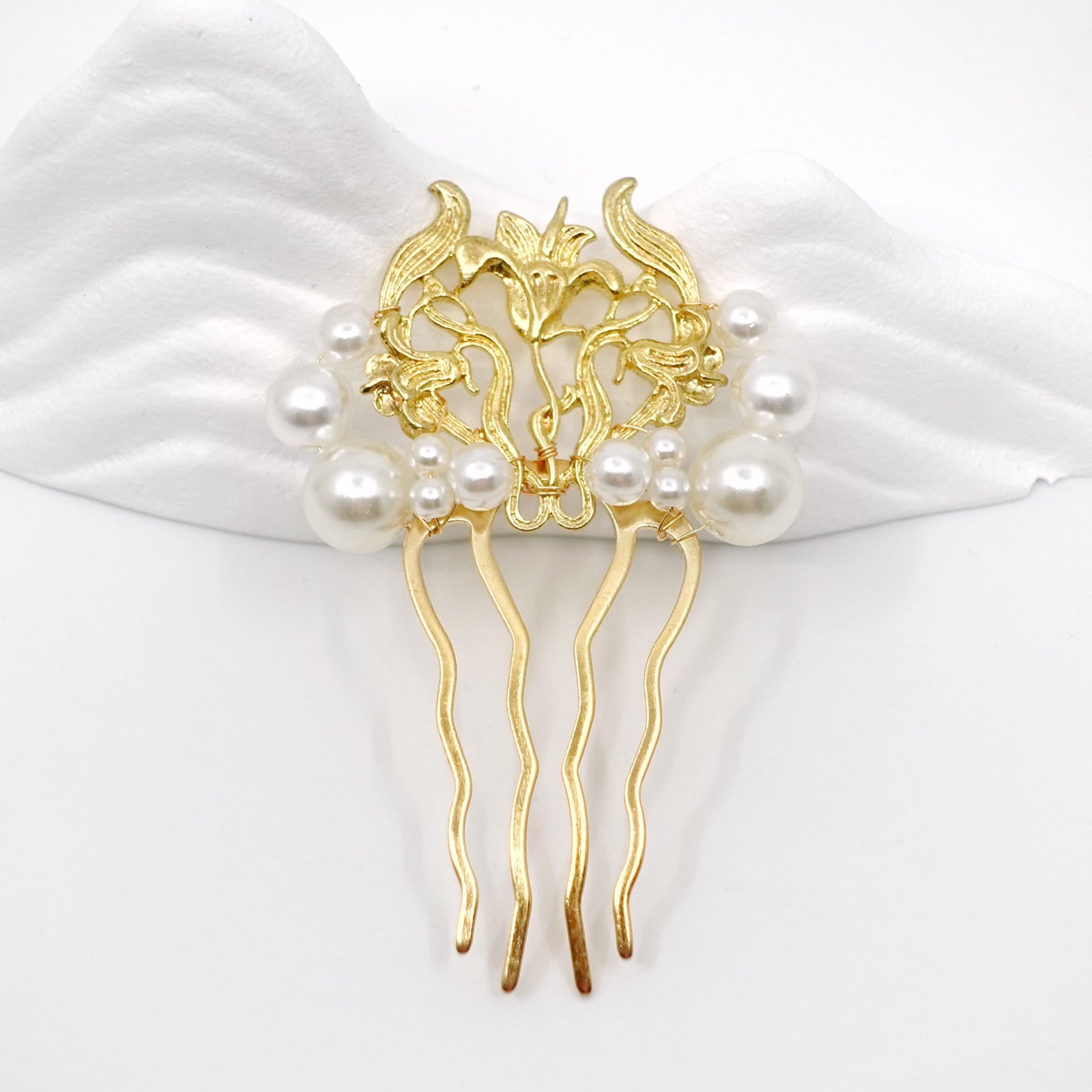 Lily Flower Hair Comb Gold - Yun Boutique