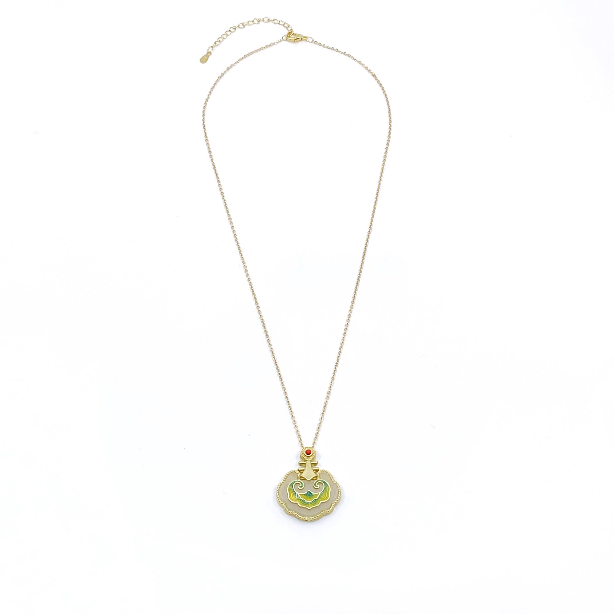 Yun Boutique Gold Pipa Auspicious Clouds Hetian Jade Necklace