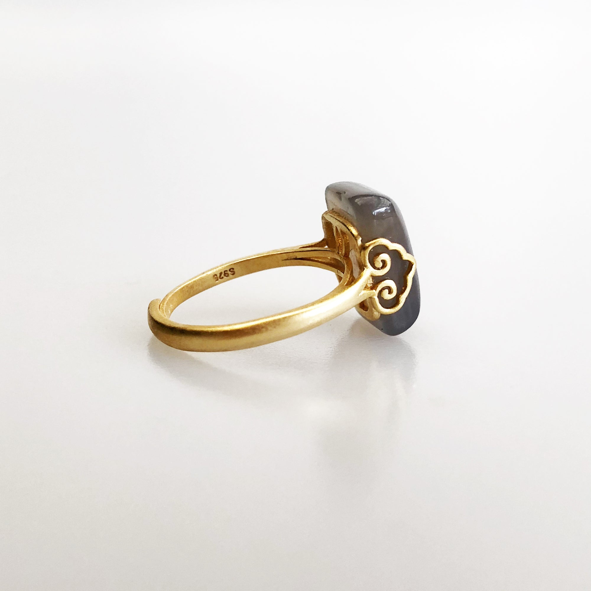 Gold Rectangle Gray Agate Ring - Yun Boutique