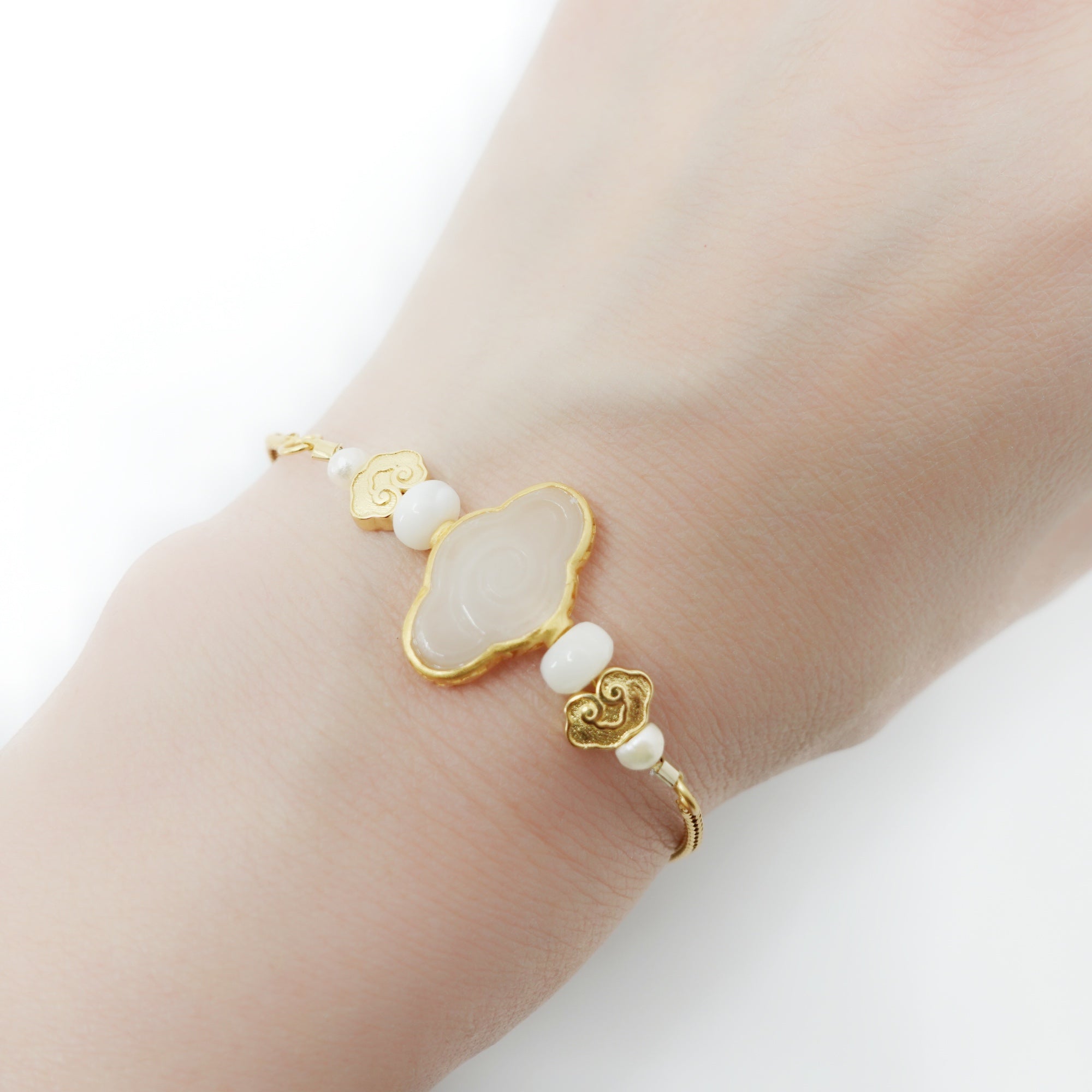 Gold Auspicious Clouds White Jade Bracelet - Yun Boutique