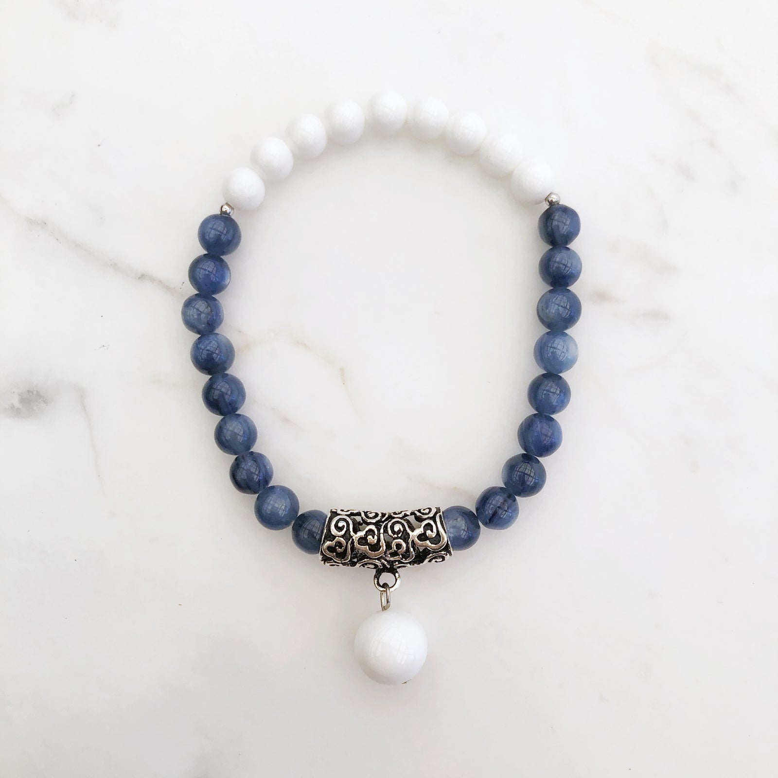 Kyanite and Tridacna Auspicious Clouds Bracelet