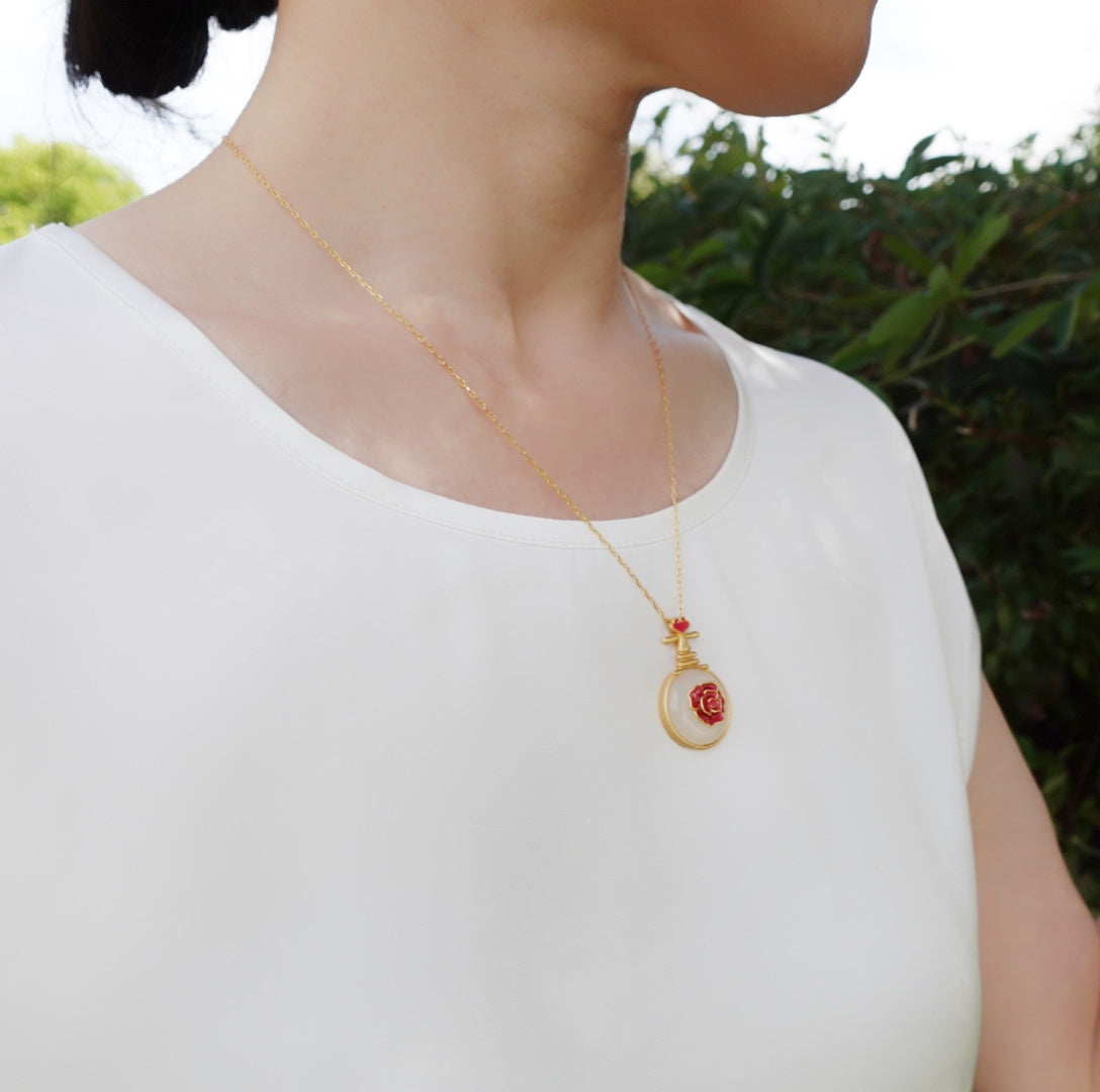 Yun Boutique Gold Pipa Enamel Hetian White Jade Necklace