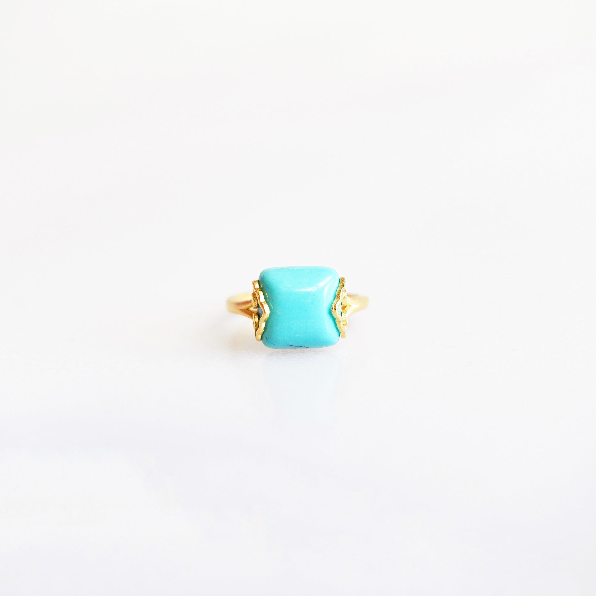 Gold Square Turquoise Ring - Yun Boutique