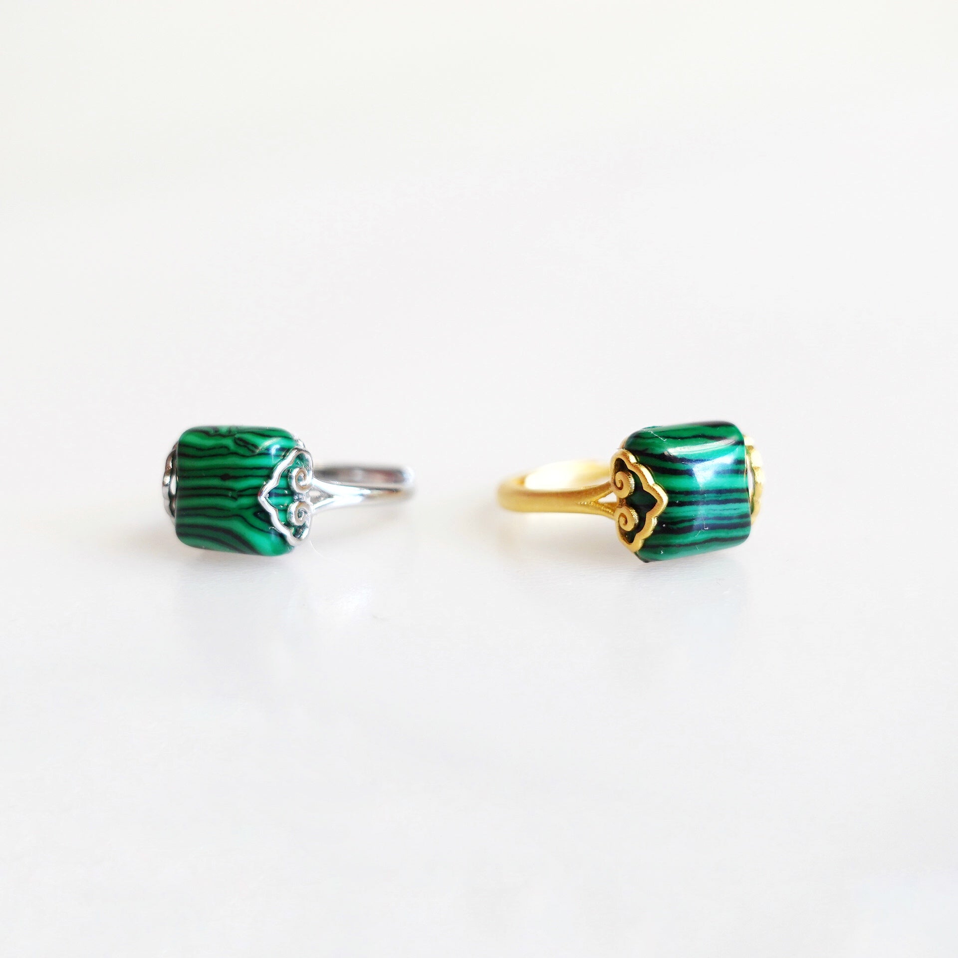 Gold Square Malachite Ring - Yun Boutique