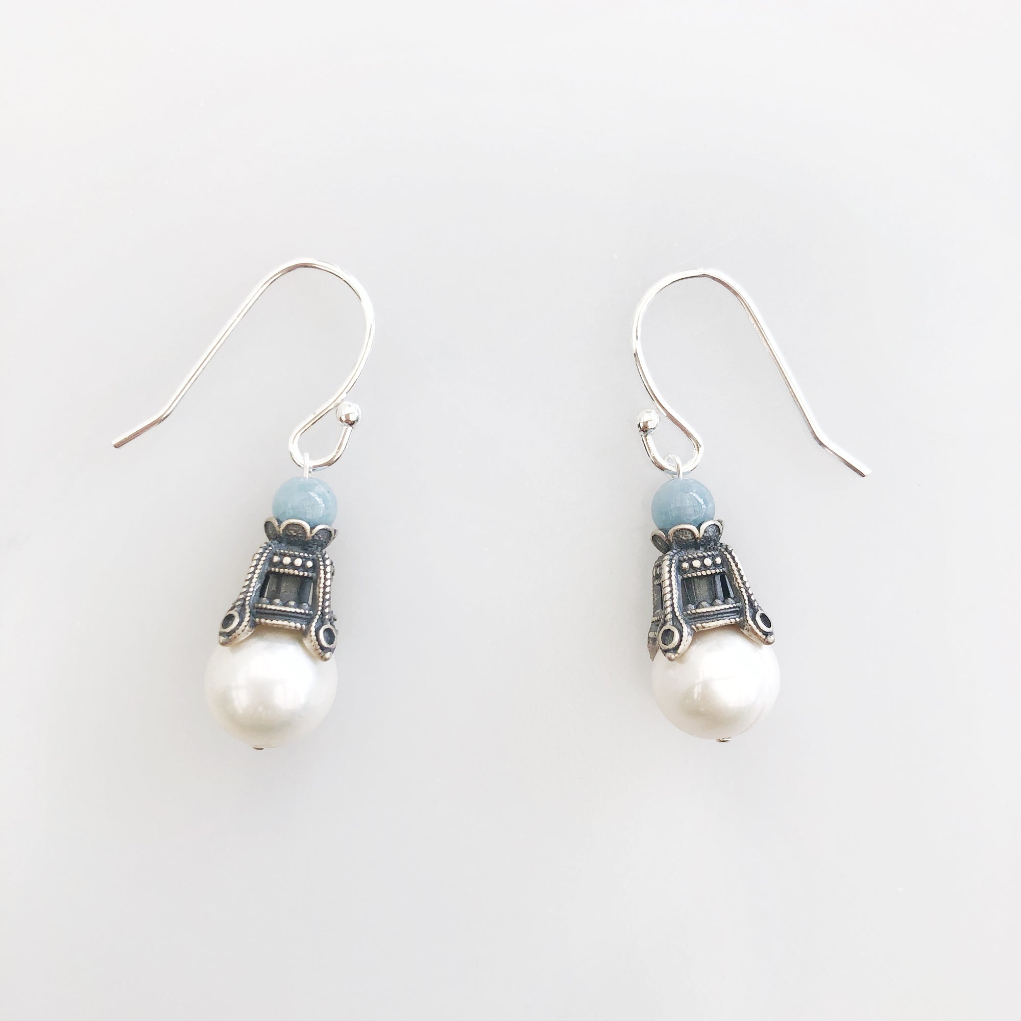 Divine Vase Pearl Earrings