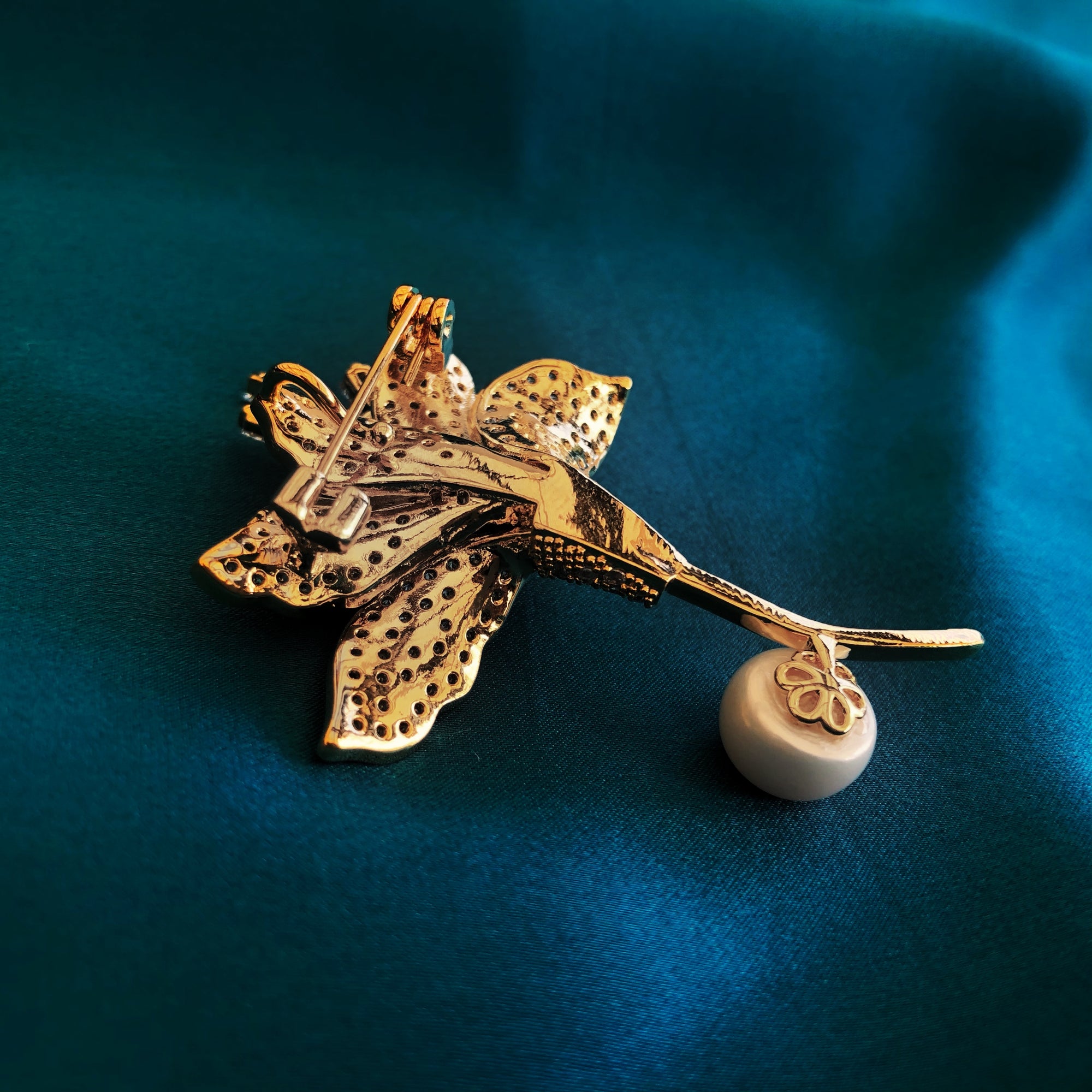 Gold Plated Lily Zircon Brooch Pendant