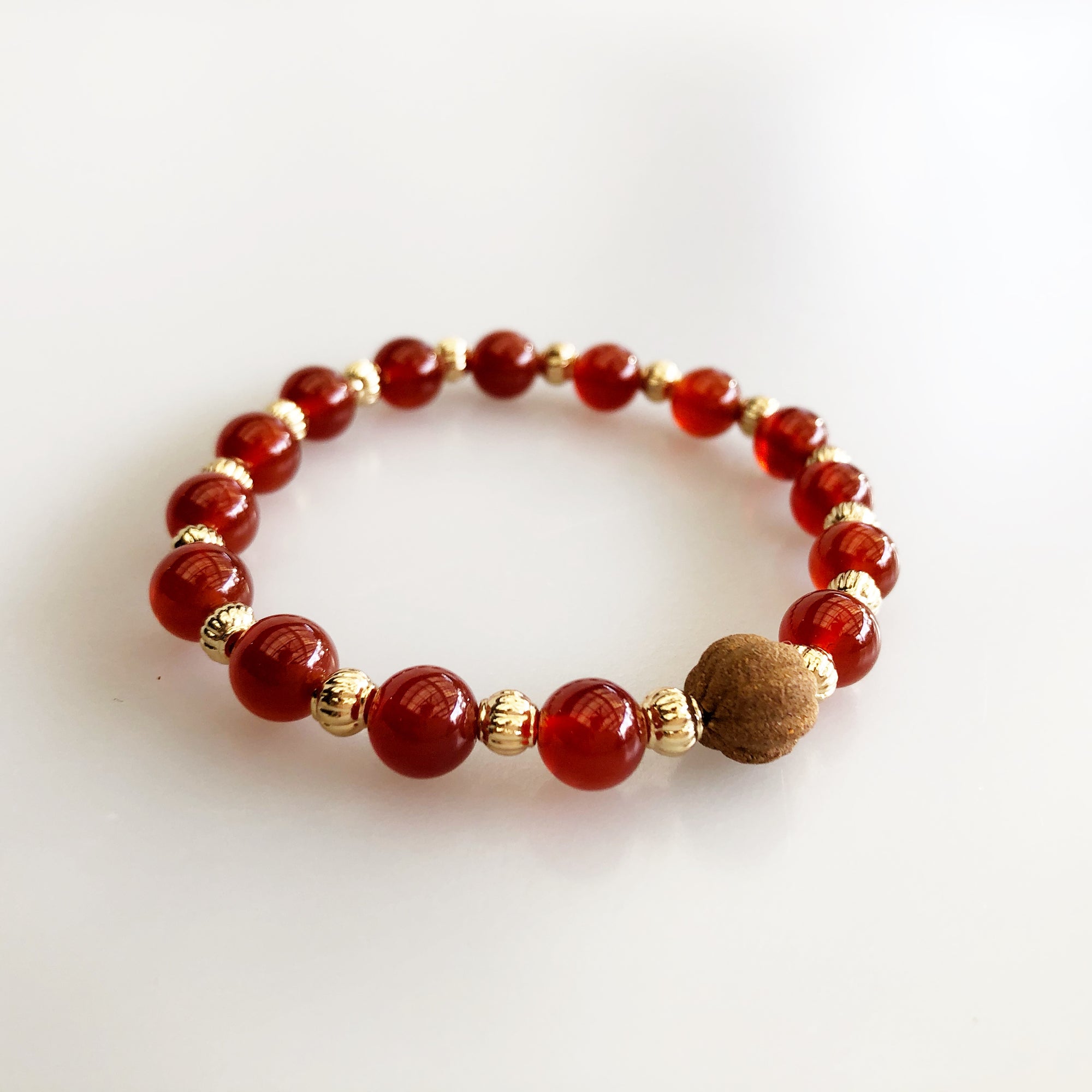 Vintage Style 8mm Carnelian Herbal Bracelet - Yun Boutique