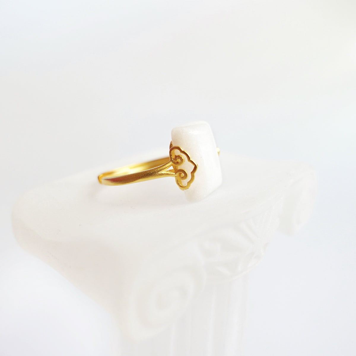 Handmade Ring, Gemstone ring, Crystal Ring, Gold Ring, Jade Ring, Quartz Ring, Rectangle Ring, Cocktail Ring, Gem Rings, Gemstone rings for women, Boutique Ring, Asian Ring, Women&#39;s gold rings, Sterling Silver Ring