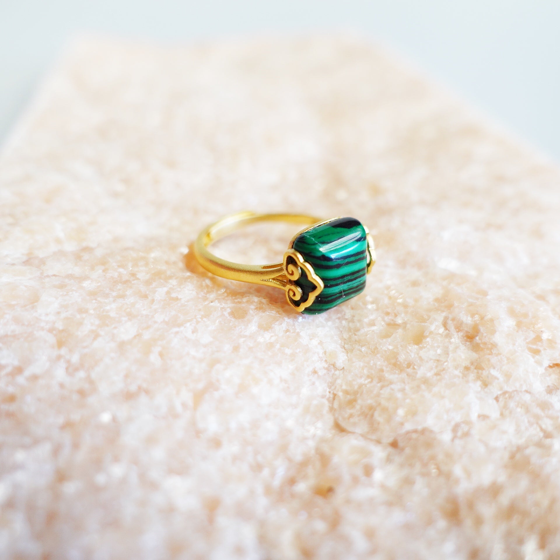 Gold Square Malachite Ring - Yun Boutique