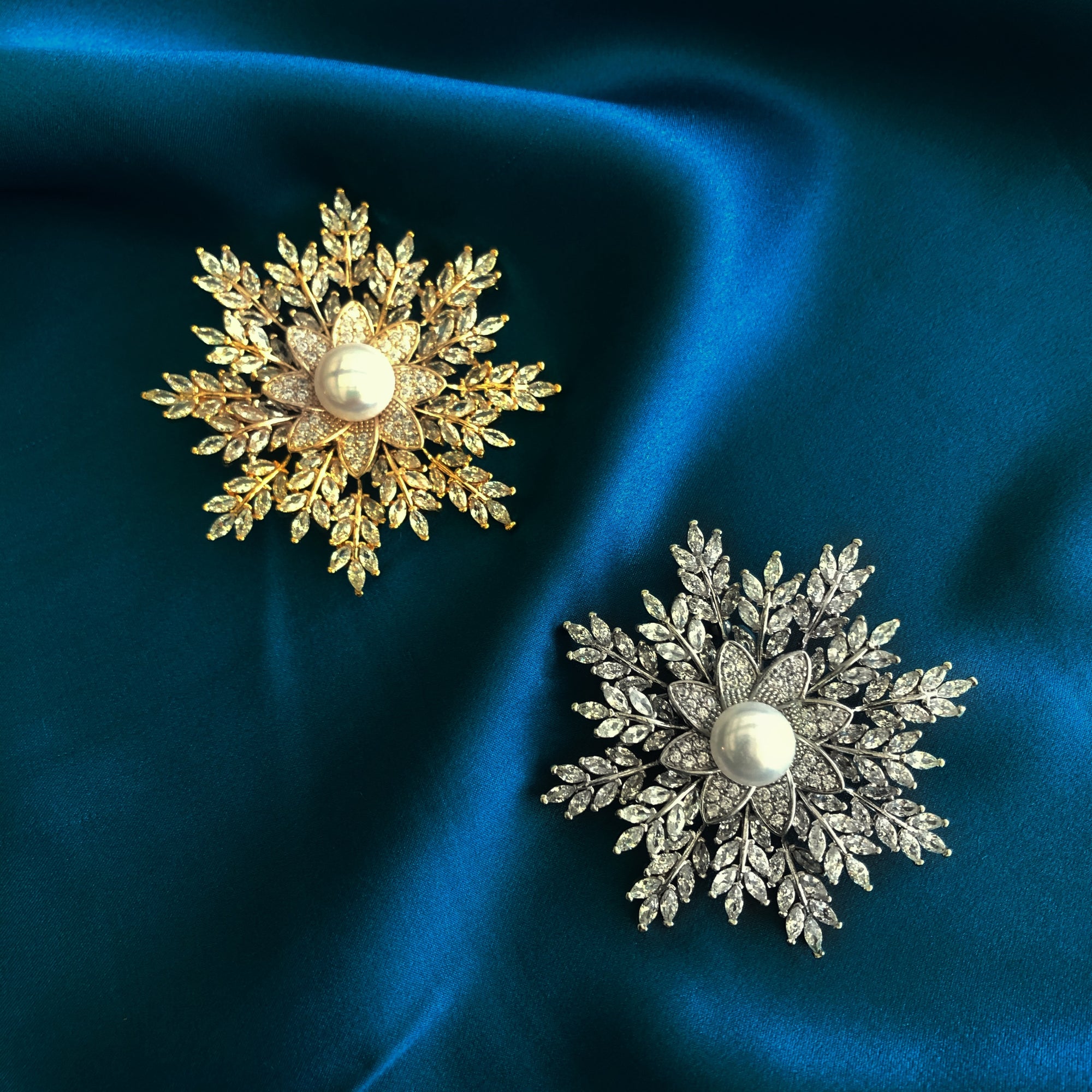 Gold Plated Snowflake Zircon Brooch Pendant