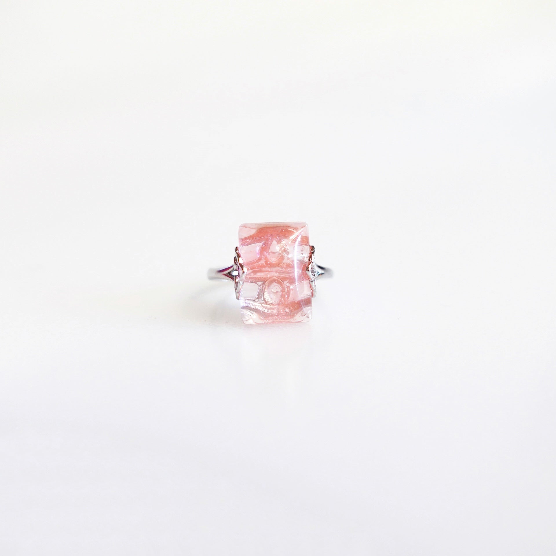 Yun Boutique, Handmade Ring, Gemstone ring, Crystal Ring, Silver Ring, Quartz Ring, Rectangle Ring, Cocktail Ring, Gem Rings, Gemstone rings for women, Boutique Ring, Asian Ring, Women's silver rings, Sterling Silver Ring.