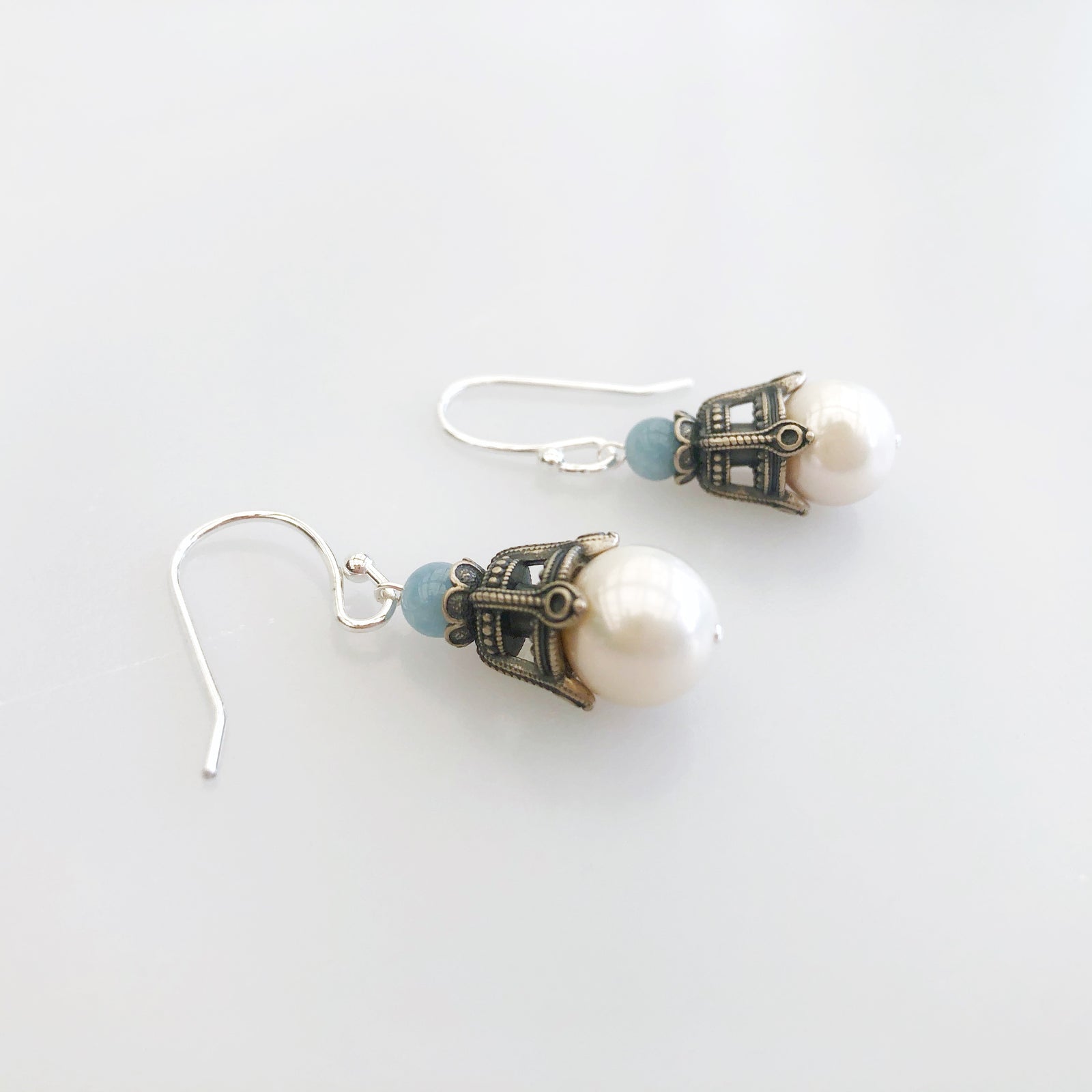 Divine Vase Pearl Earrings